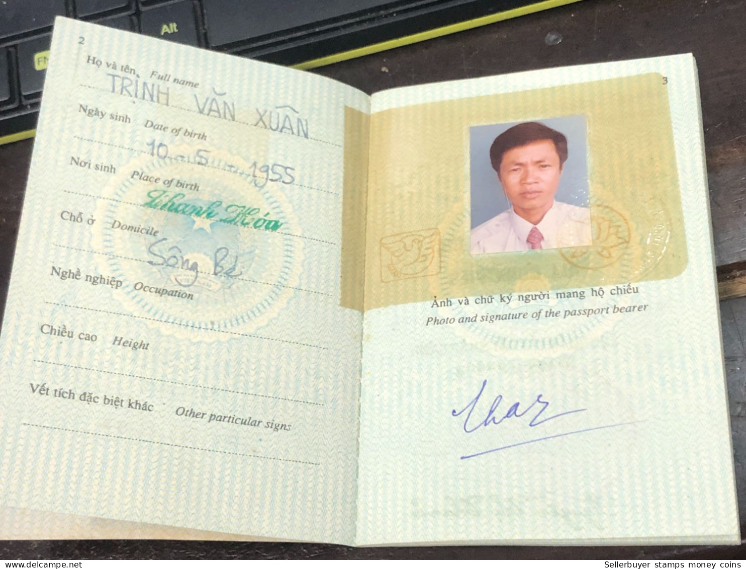 VIET NAM -OLD-ID PASSPORT-name-TRINH VAN XUAN-2001-1pcs Book - Sammlungen