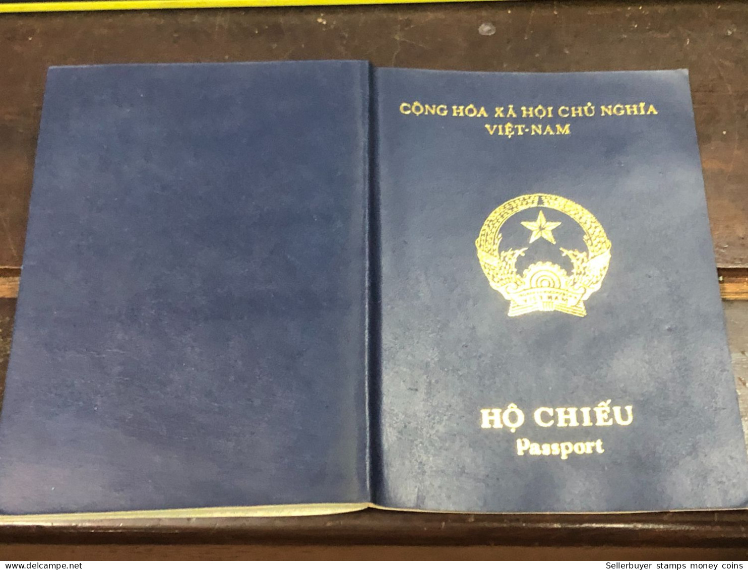 VIET NAM -OLD-ID PASSPORT-name-NGUYEN VAN SI-2001-1pcs Book - Collections
