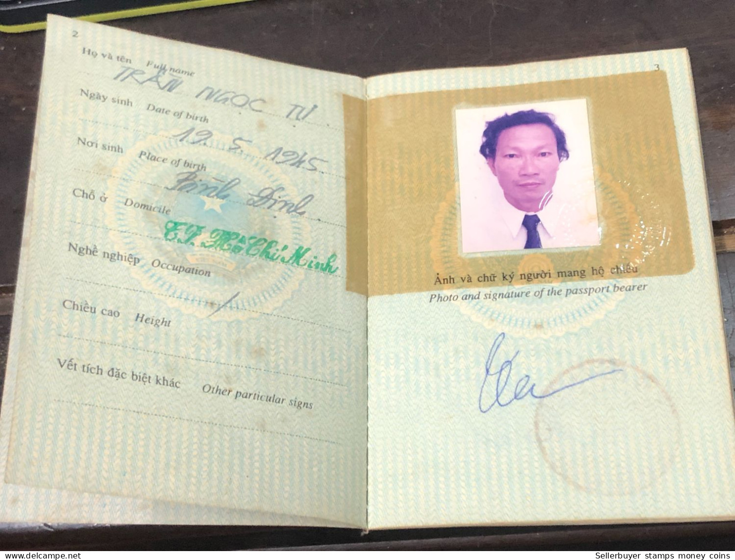 VIET NAM -OLD-ID PASSPORT-name-TRAN NGOC TU-2002-1pcs Book - Verzamelingen