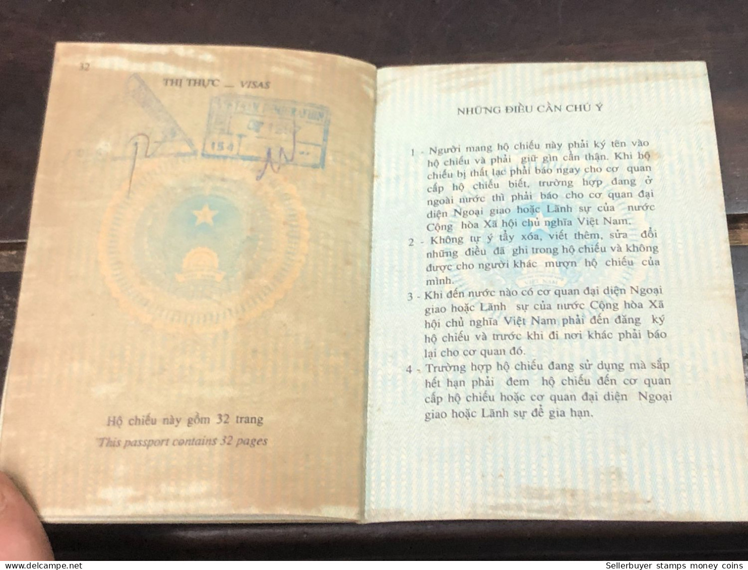 VIET NAM -OLD-ID PASSPORT-name-TRAN NGOC TU-2002-1pcs Book - Verzamelingen