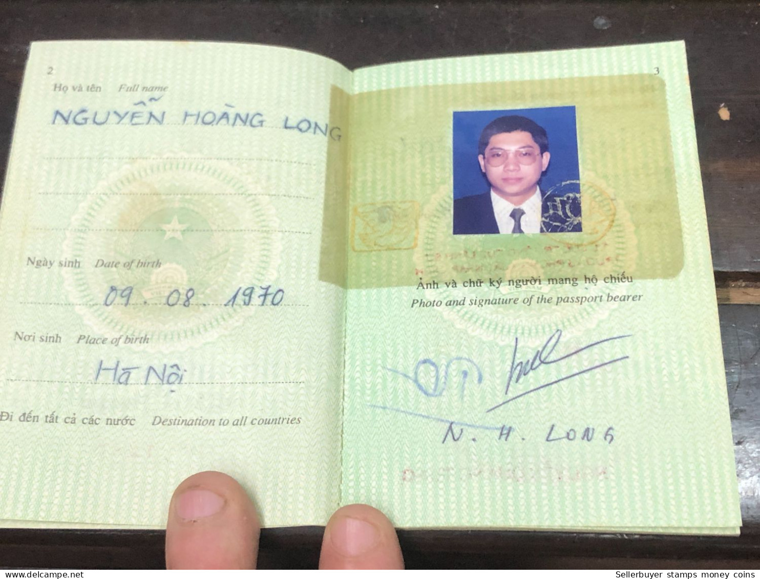 VIET NAM -OLD-ID PASSPORT-name-NGUYEN HOANG LONG-2001-1pcs Book - Sammlungen