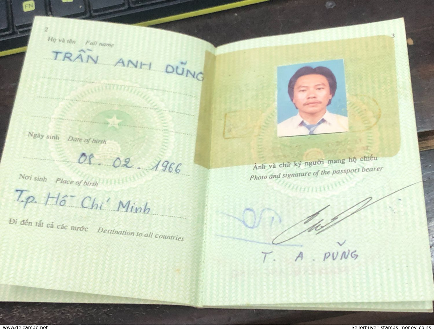 VIET NAM -OLD-ID PASSPORT-name-TRAN ANH DUNG-2001-1pcs Book - Collezioni