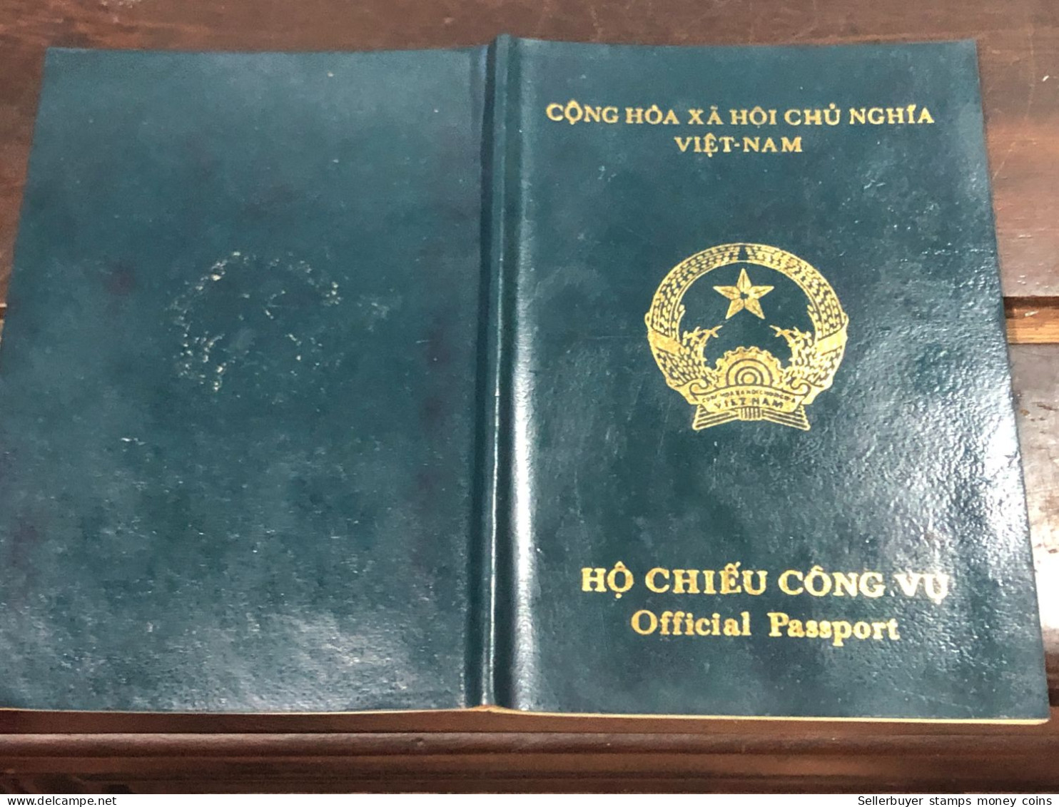 VIET NAM -OLD-ID PASSPORT-name-TRAN ANH DUNG-2001-1pcs Book - Verzamelingen