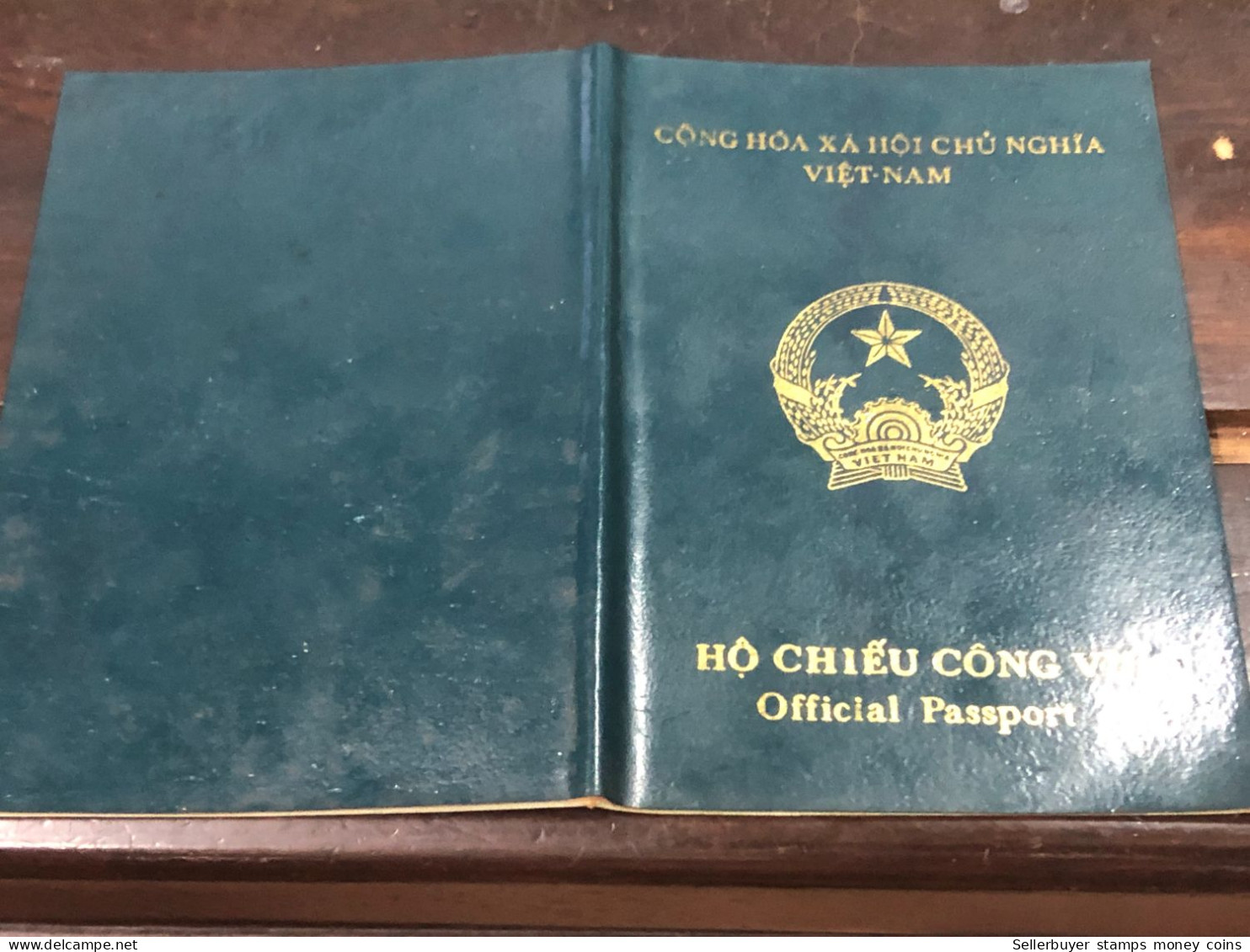 VIET NAM -OLD-ID PASSPORT-name-LE VAN SUU-2001-1pcs Book - Verzamelingen