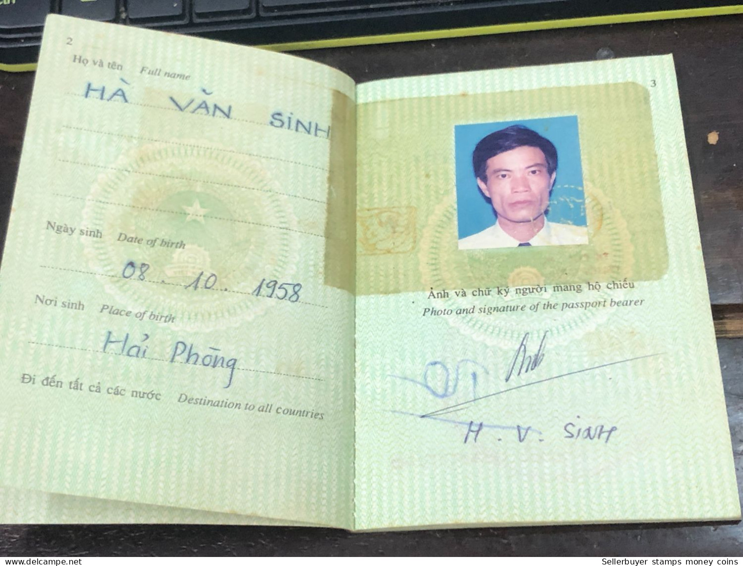 VIET NAM -OLD-ID PASSPORT-name-HA VAN SINH-2001-1pcs Book - Sammlungen