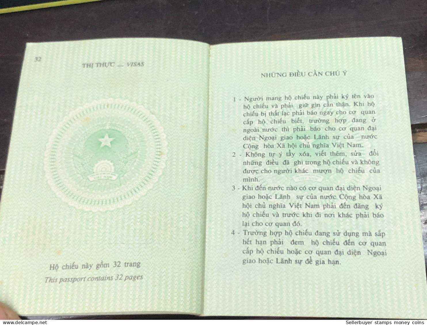 VIET NAM -OLD-ID PASSPORT-name-TRUONG VAN CAM-2001-1pcs Book - Verzamelingen