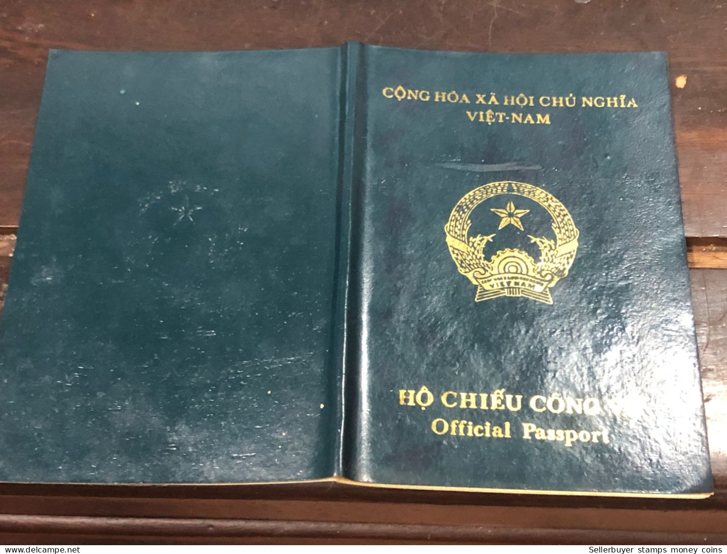 VIET NAM -OLD-ID PASSPORT-name-TRUONG VAN CAM-2001-1pcs Book - Verzamelingen