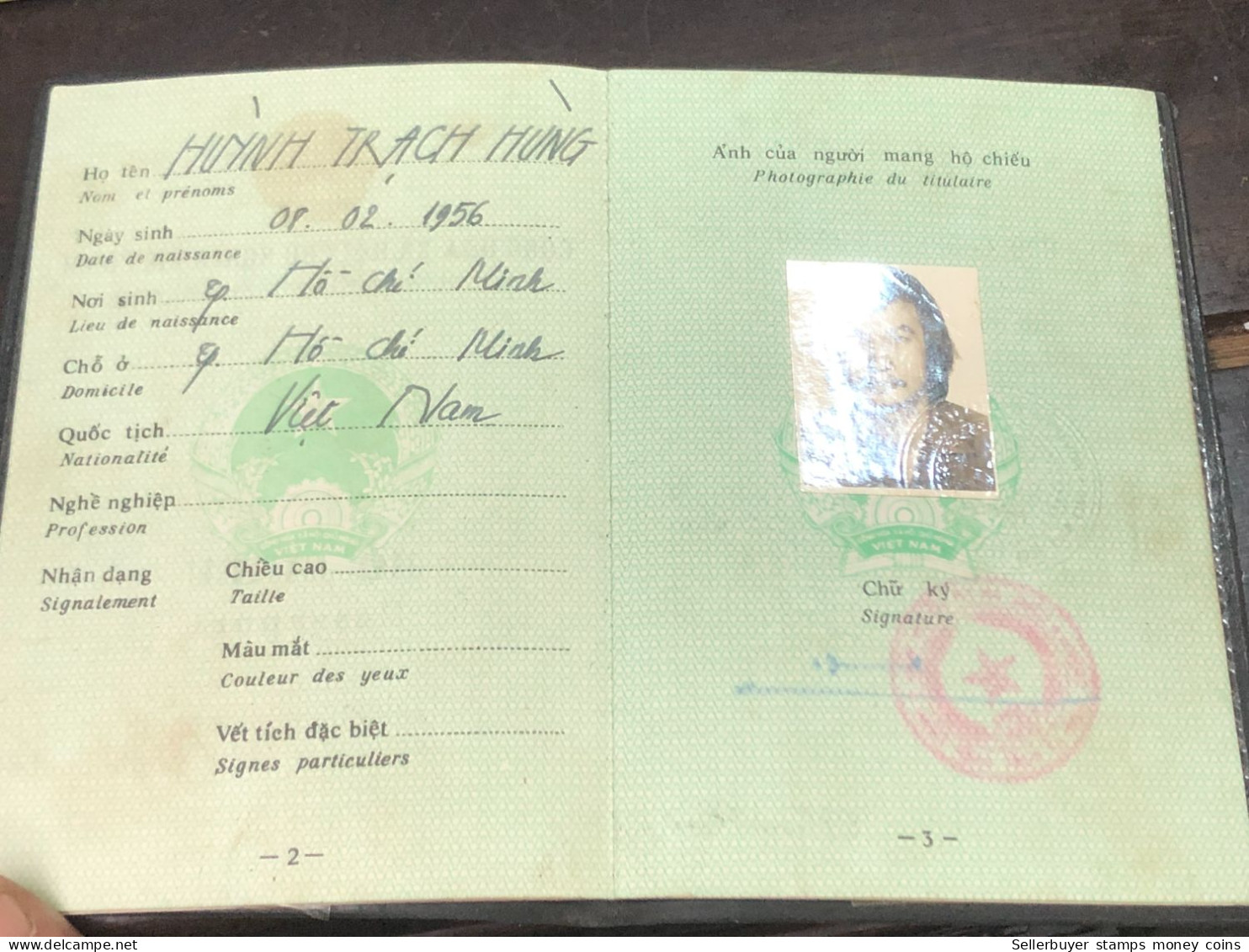 VIET NAM -OLD-ID PASSPORT-name-HUYNH TRACH HUNG-1992-1pcs Book - Sammlungen