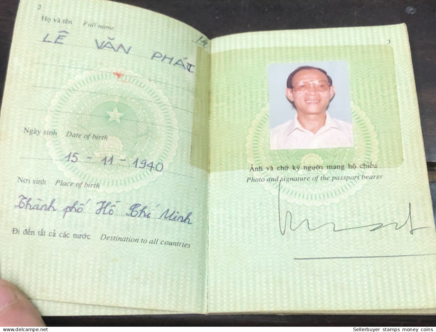 VIET NAM -OLD-ID PASSPORT-name-LE VAN PHAP-1999-1pcs Book - Sammlungen