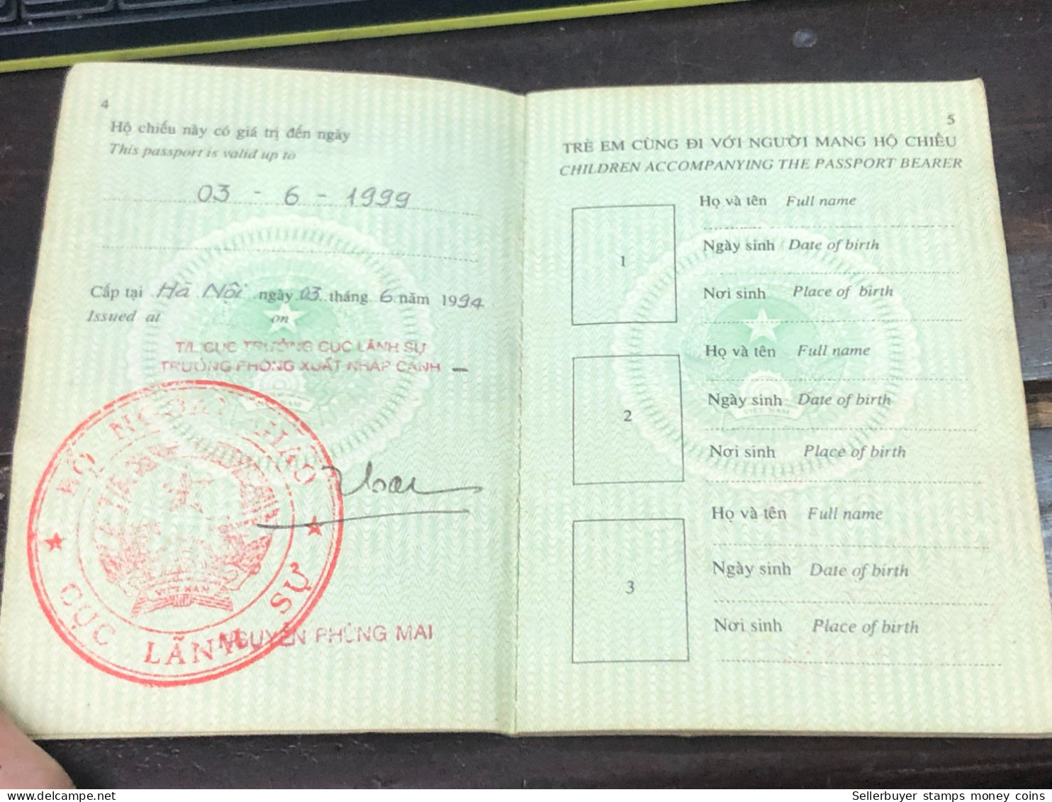 VIET NAM -OLD-ID PASSPORT-name-LE VAN PHAP-1999-1pcs Book - Collezioni