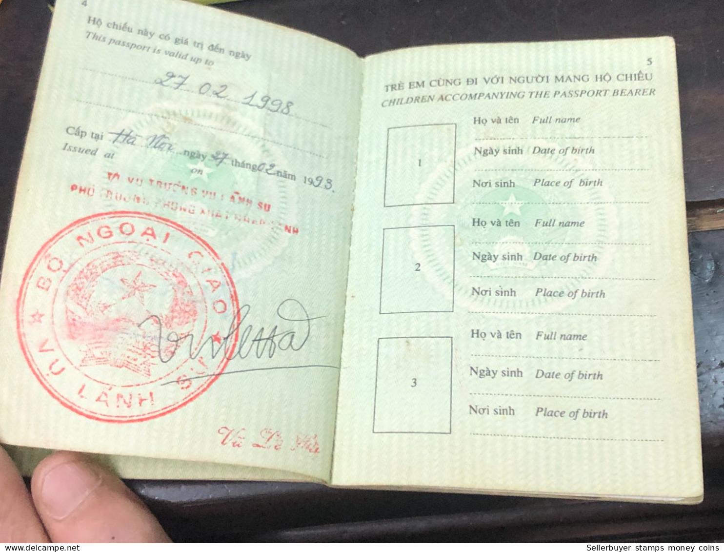 VIET NAM -OLD-ID PASSPORT-name-LE VAN PHAP-1998-1pcs Book - Sammlungen