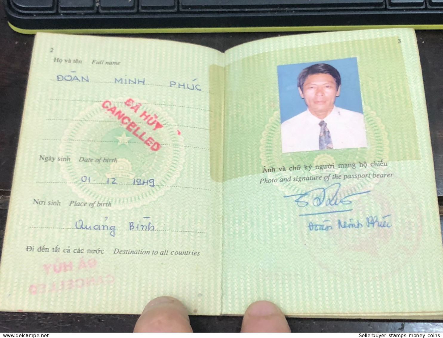 VIET NAM -OLD-ID PASSPORT-name-DOAN MINH PHUC-2001-1pcs Book - Collections