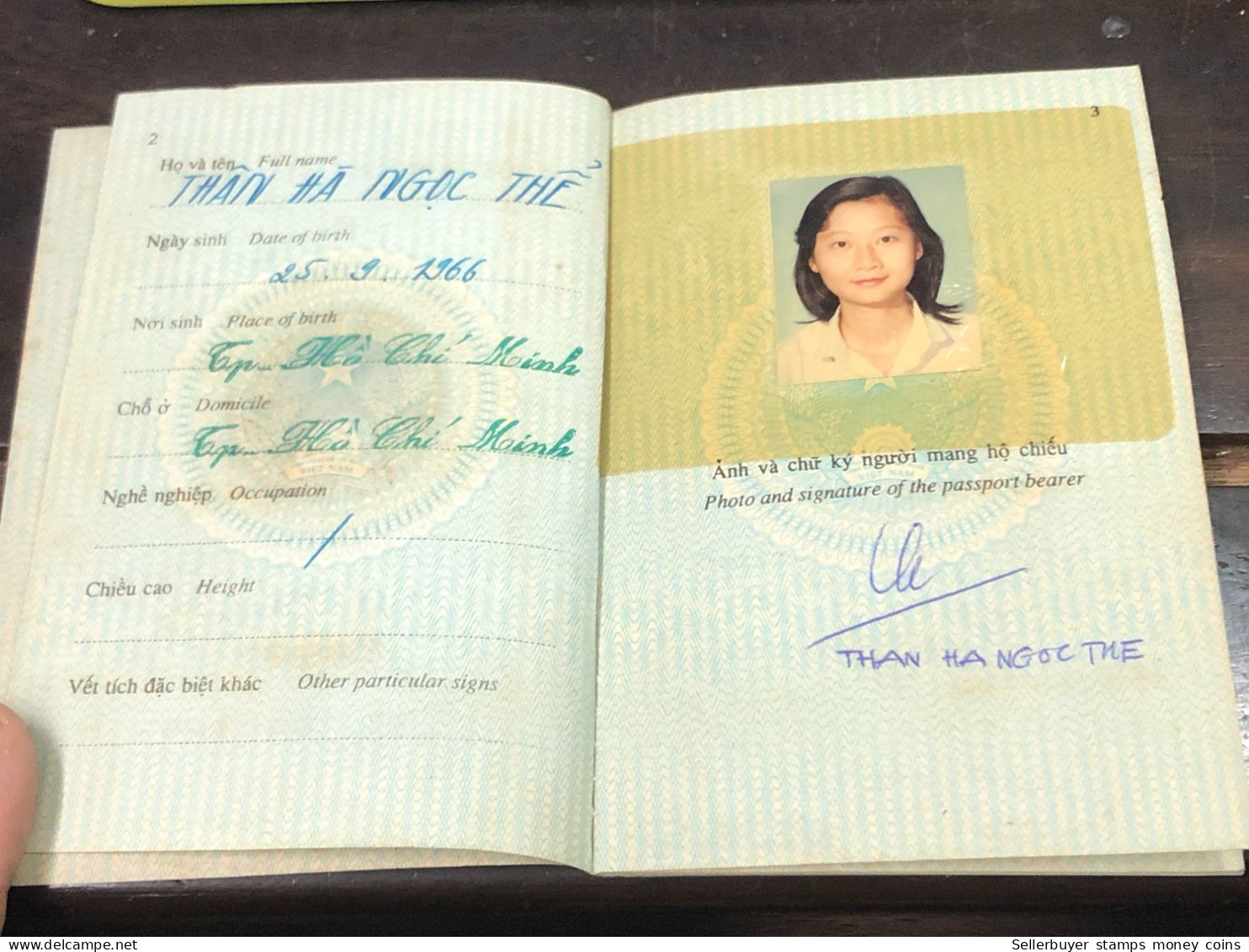 VIET NAM -OLD-ID PASSPORT-name-TRAN HA NGOC THE-1998-1pcs Book - Sammlungen