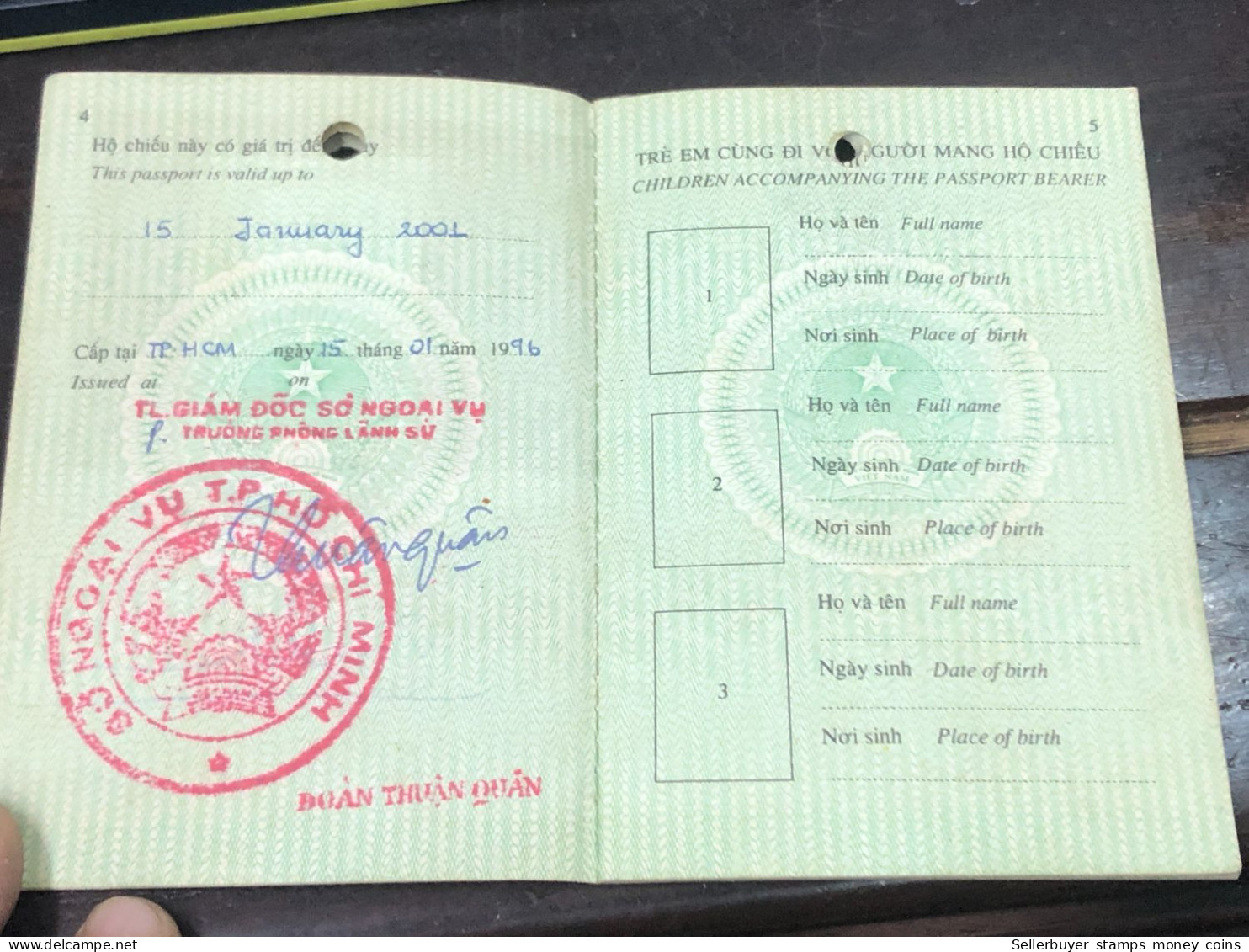 VIET NAM -OLD-ID PASSPORT-name-TRAN HUU QUY-2001-1pcs Book - Verzamelingen