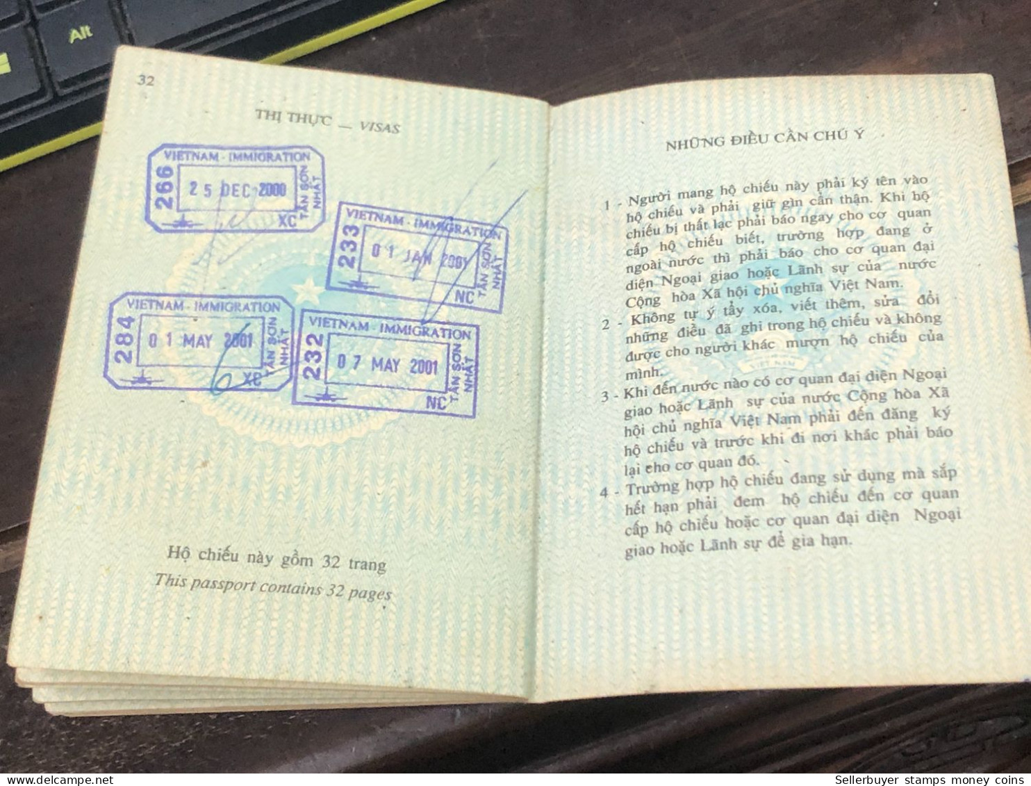 VIET NAM -OLD-ID PASSPORT-name-LE VAN HUNG-2001-1pcs Book - Collezioni