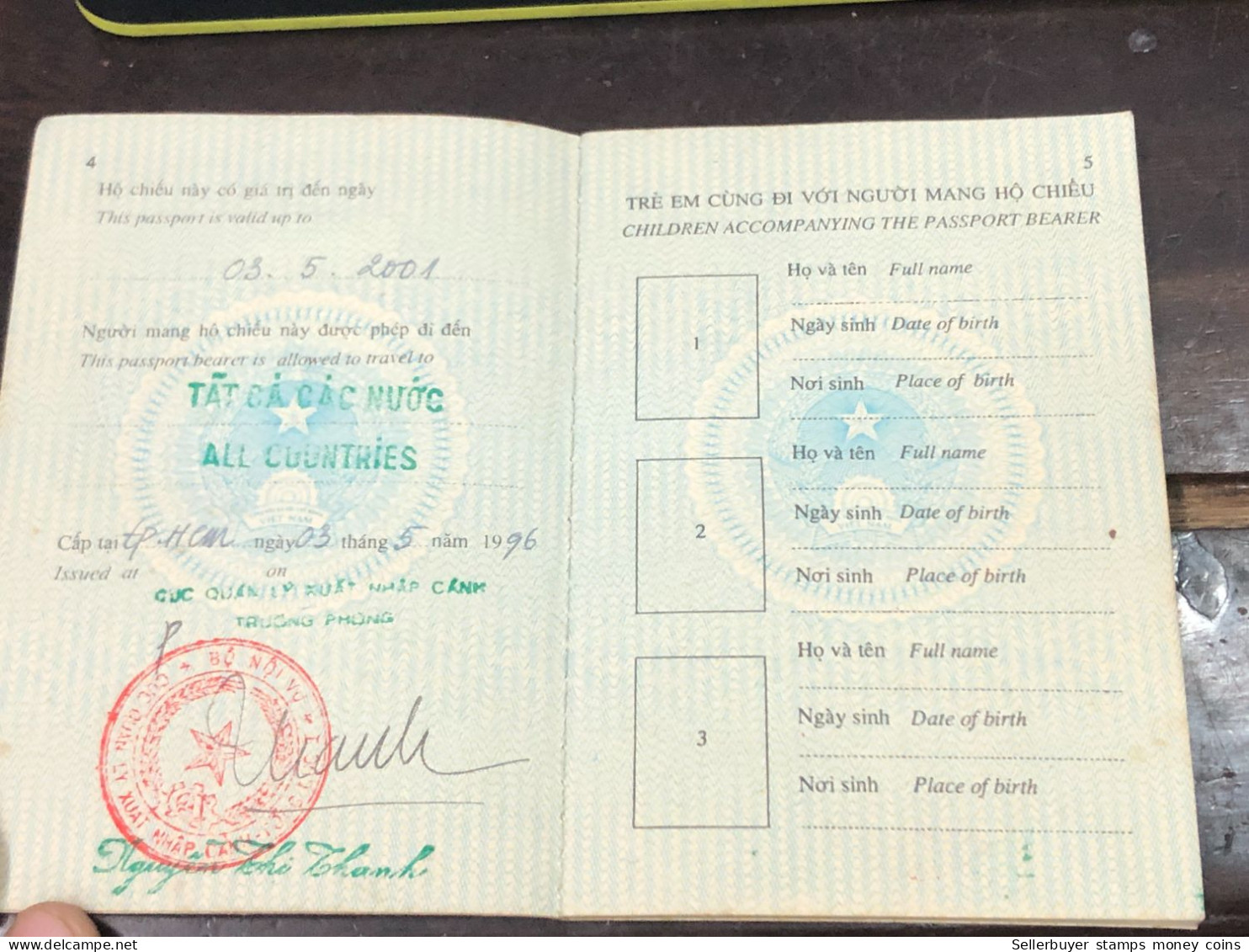 VIET NAM -OLD-ID PASSPORT-name-HO QUAY PHAN-2001-1pcs Book - Verzamelingen