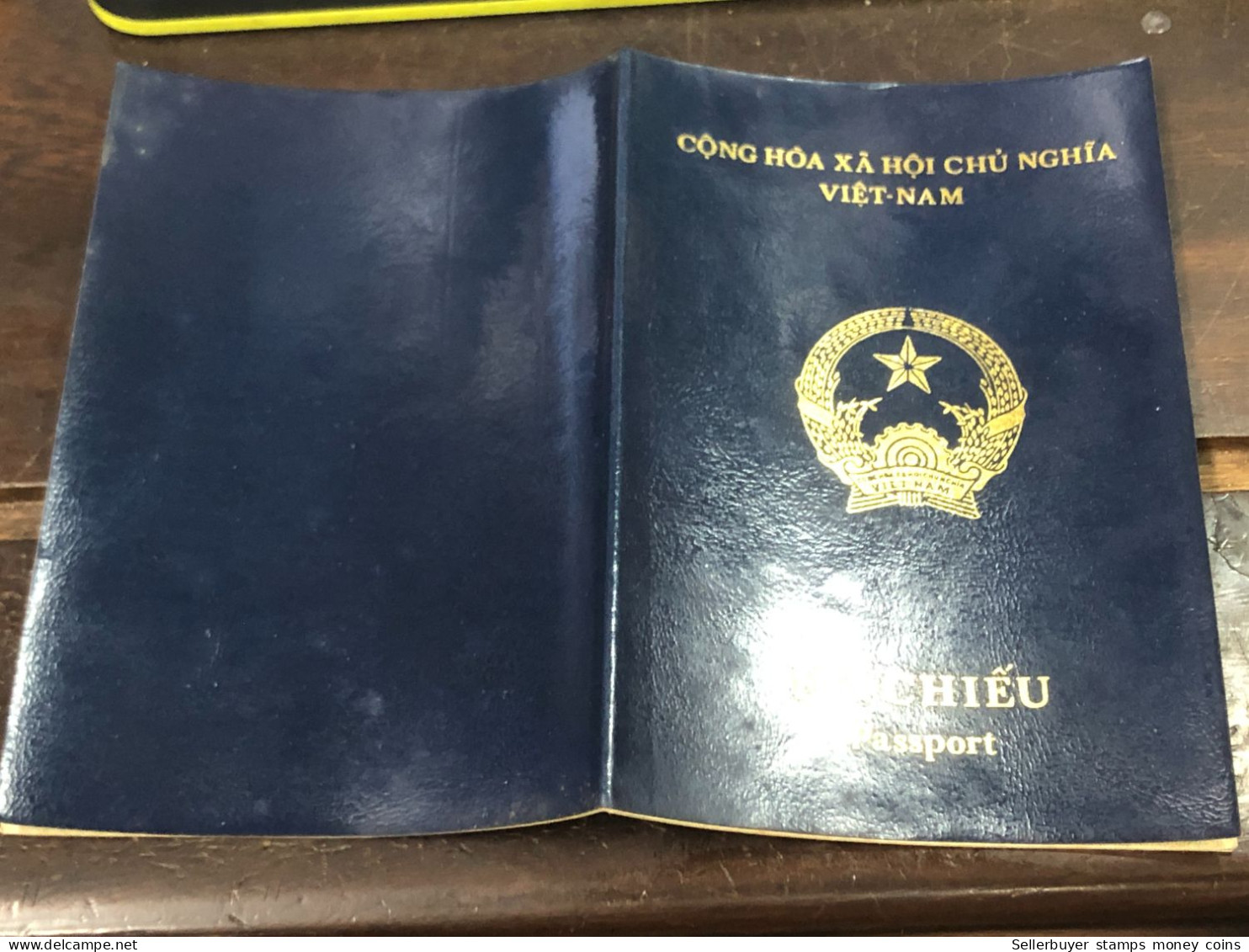 VIET NAM -OLD-ID PASSPORT-name-LE THI NGOC QUYEN-1996-1pcs Book - Collections