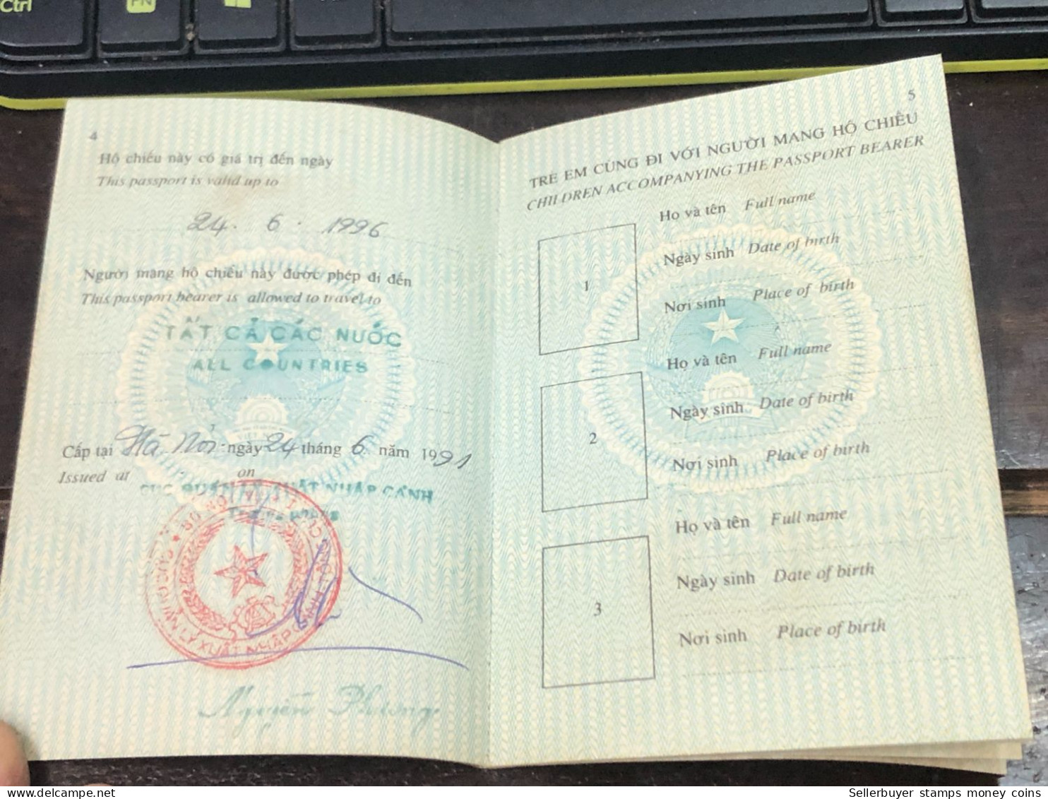 VIET NAM -OLD-ID PASSPORT-name-LE THI THUY TIEN-2001-1pcs Book - Sammlungen