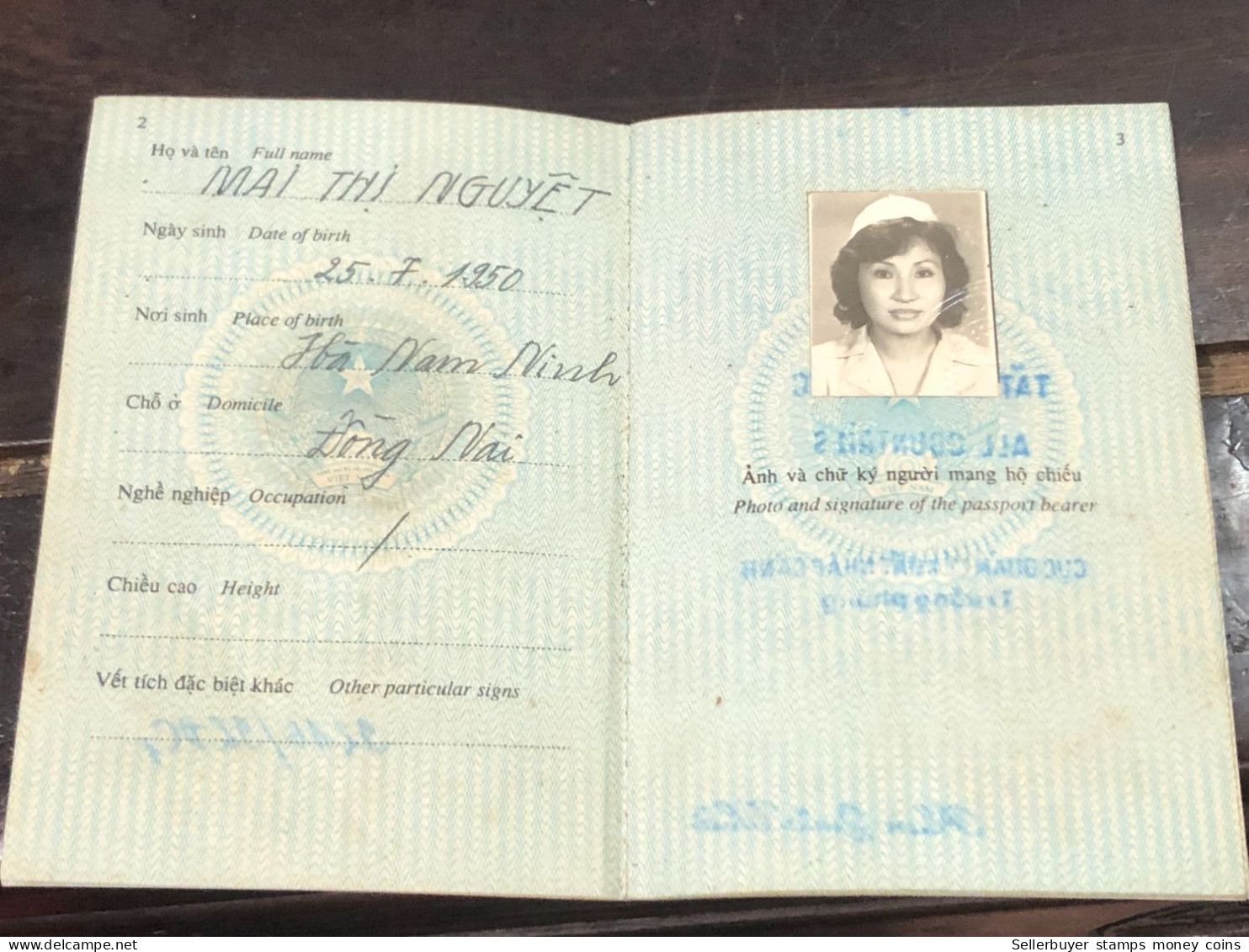 VIET NAM -OLD-ID PASSPORT-name-MAI THI NGUYET-1997-1pcs Book - Sammlungen