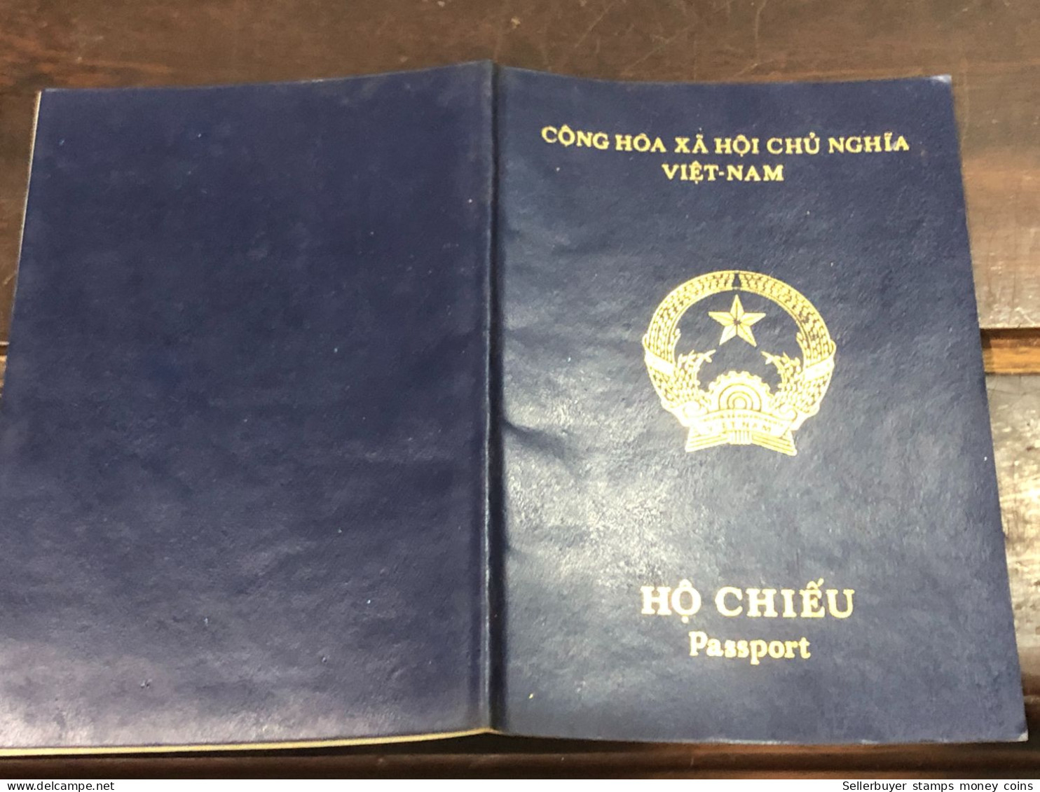 VIET NAM -OLD-GIAY THONG HANHID PASSPORT-name-VO VAN KHUONG-2002-1pcs Book - Collections
