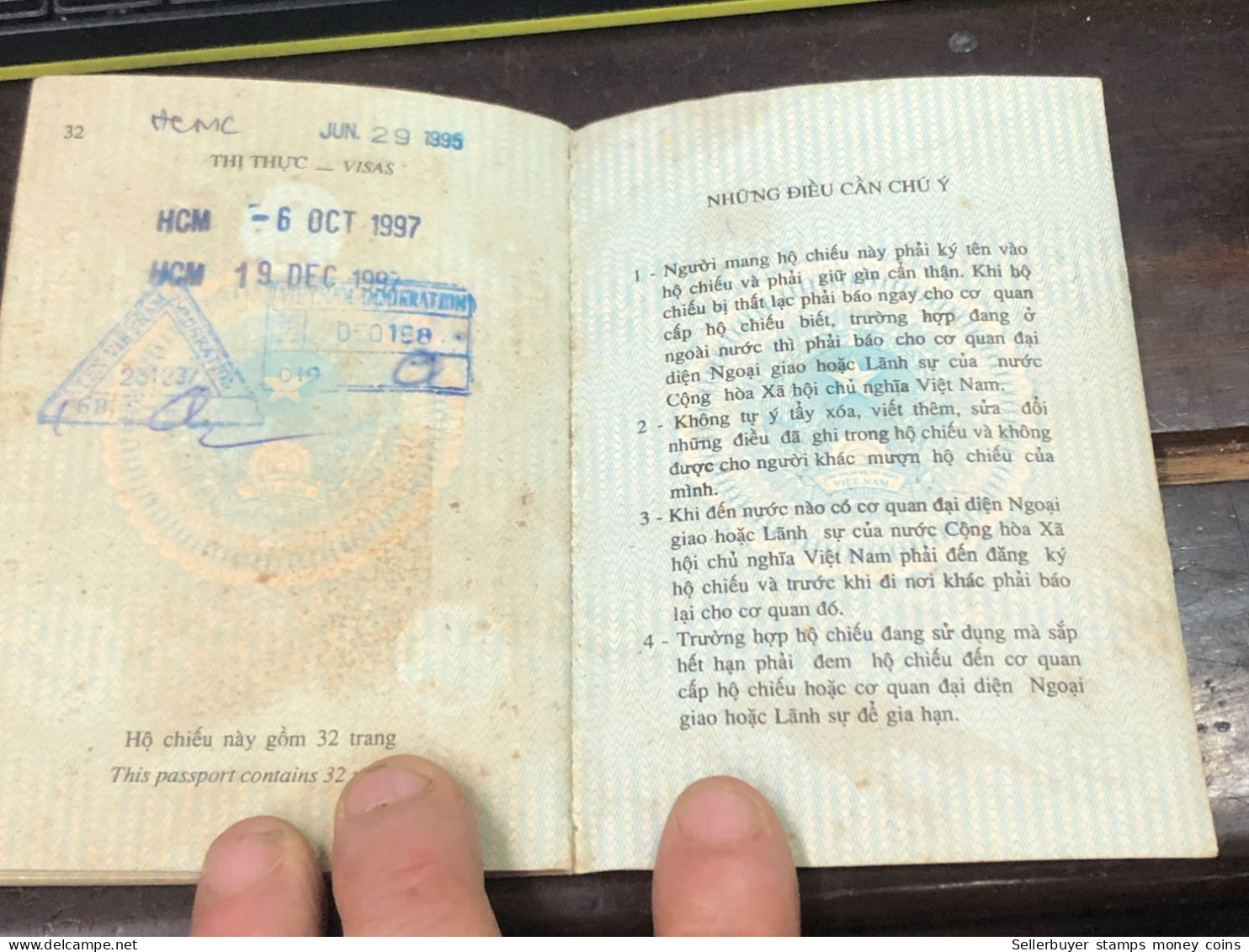 VIET NAM -OLD-ID PASSPORT-name-DONG VAN HUNG-2000-1pcs Book - Verzamelingen