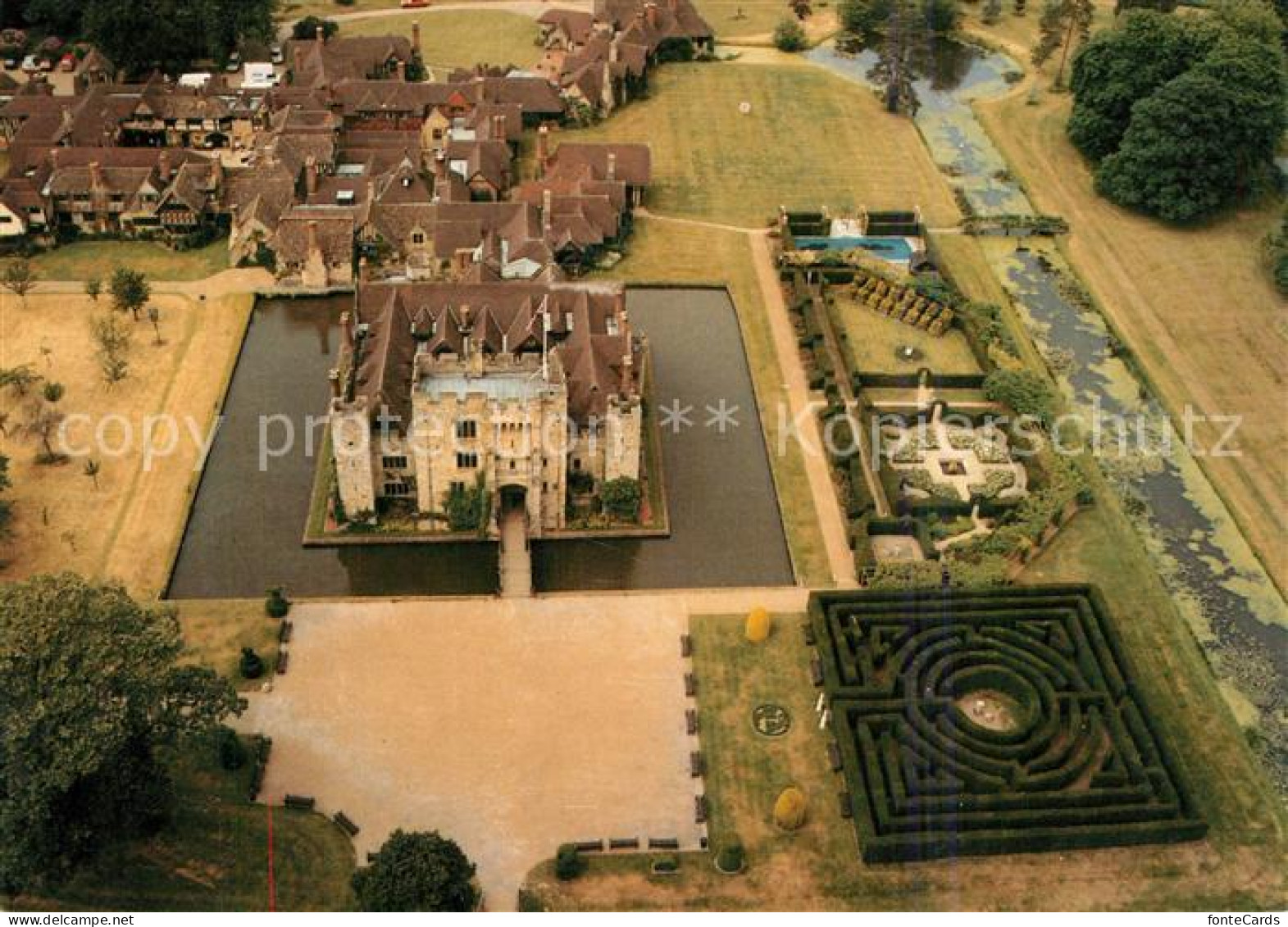 73233650 Hever Edenbridge Fliegeraufnahme Castle Village Hever Edenbridge - Autres & Non Classés