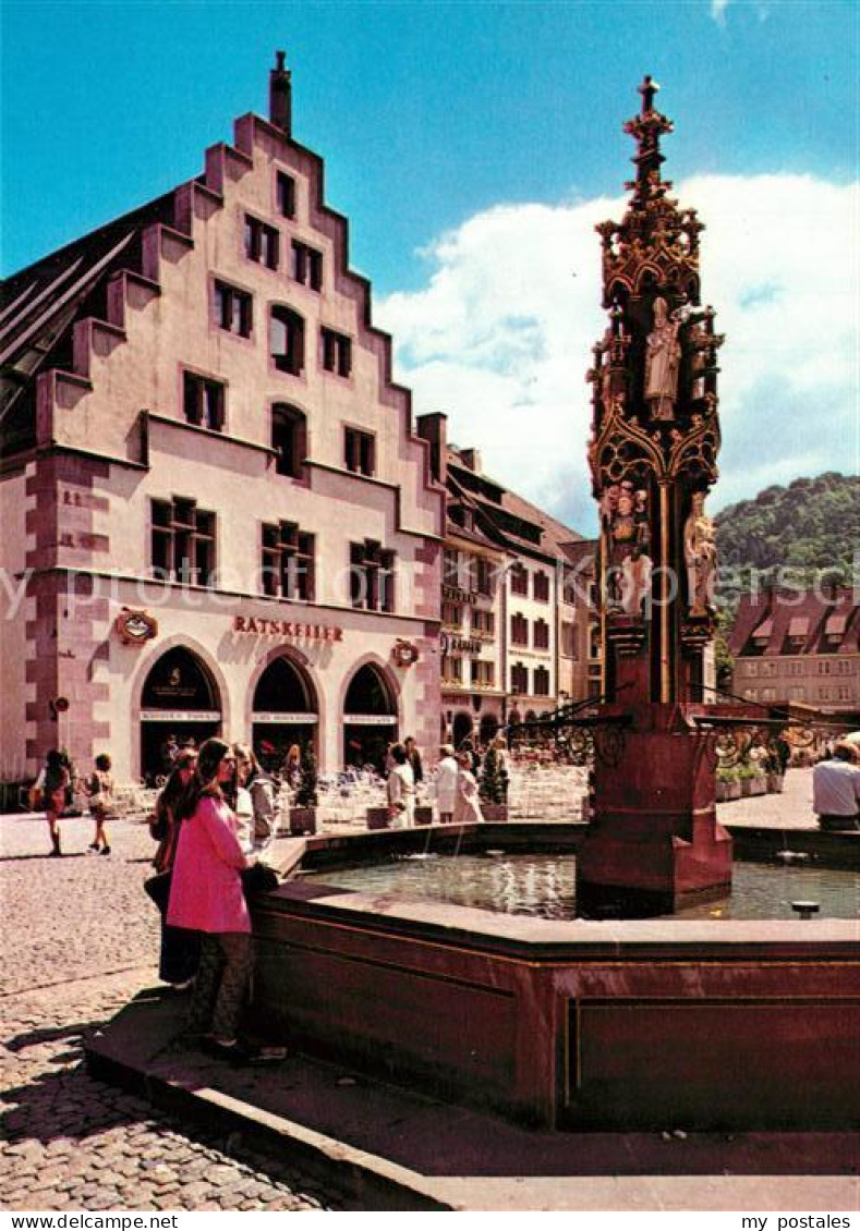 73273088 Freiburg Breisgau Muensterplatz Kornhaus Ratskeller Mit Fischbrunnen Fr - Freiburg I. Br.