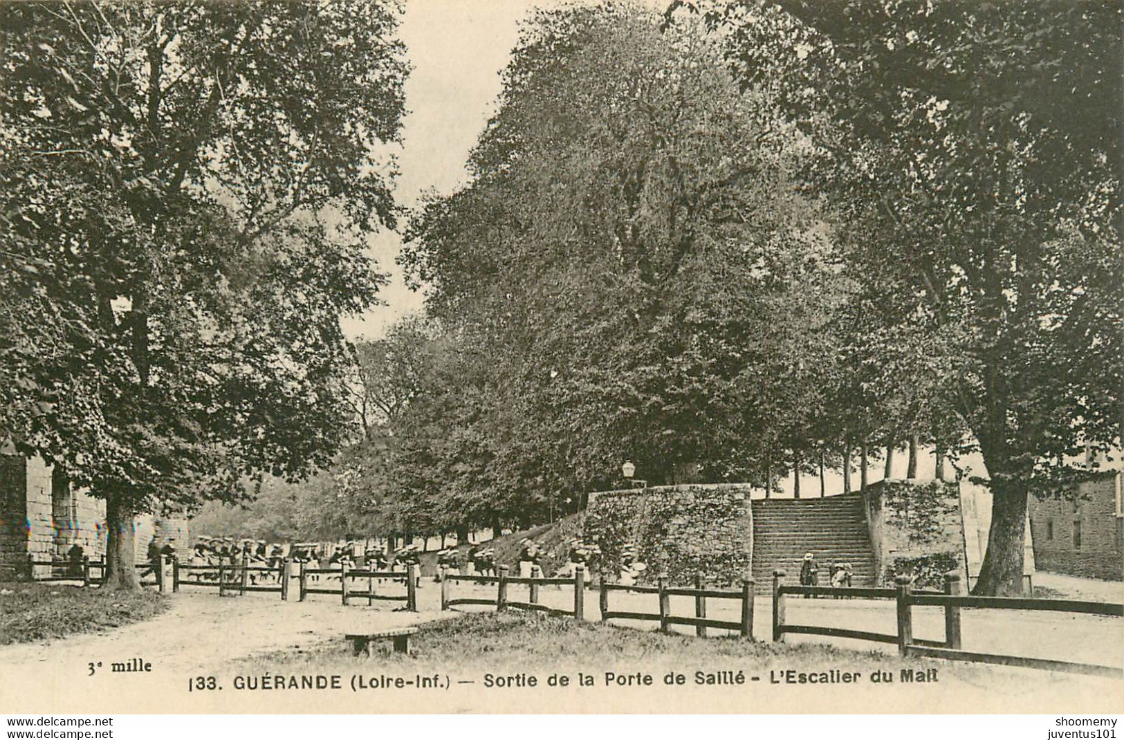 CPA Guérande-Sortie De La Porte De Taillé-L'escalier Du Mail-133    L1637 - Guérande