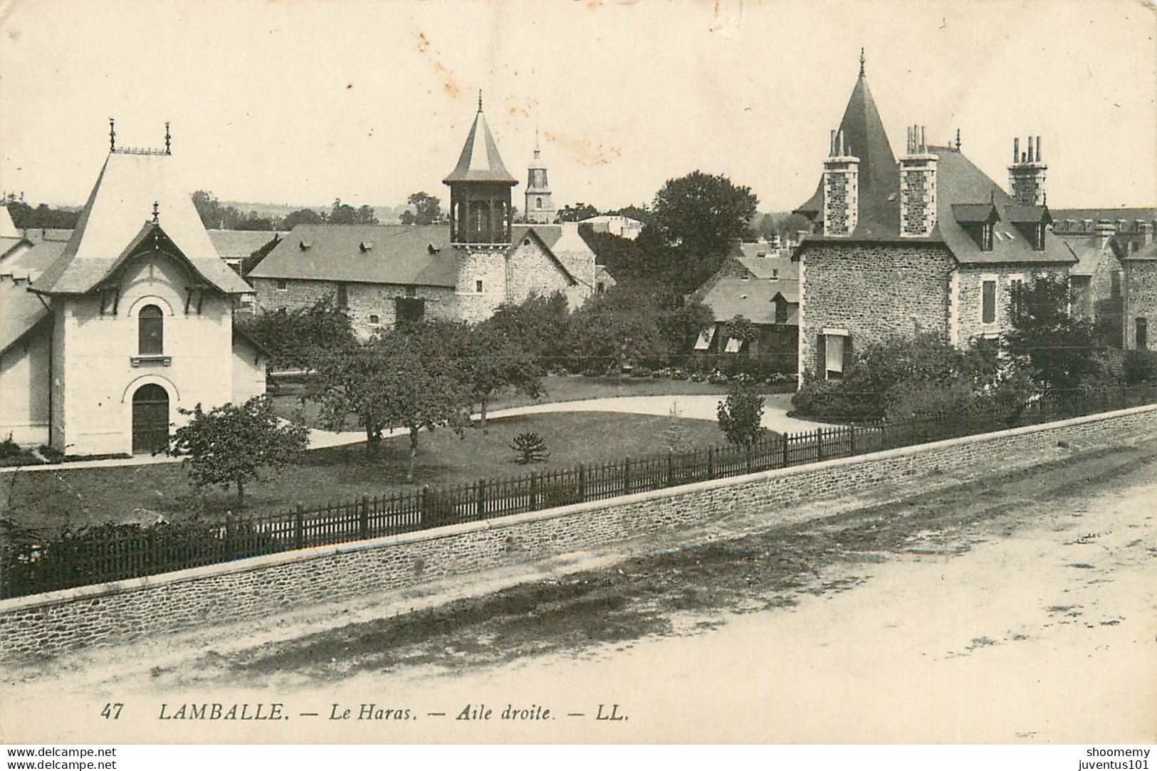 CPA Lamballe-Le Haras-Aile Droite      L1465 - Lamballe