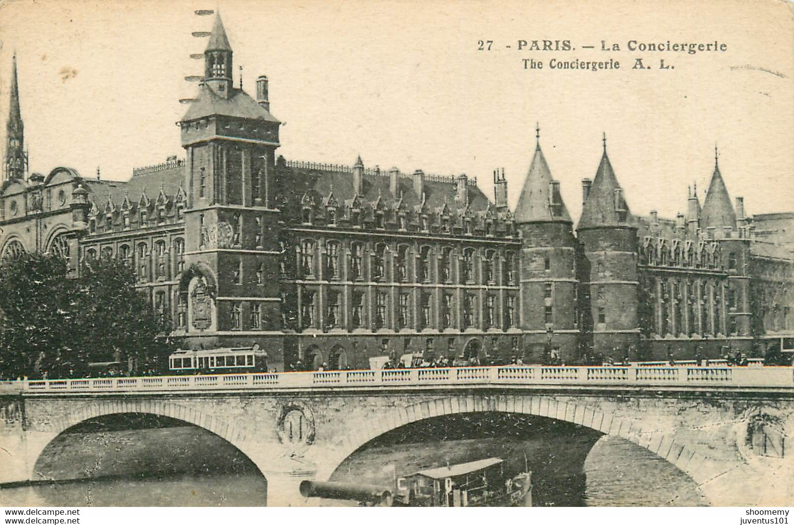 CPA Paris-La Conciergerie      L1116 - Arc De Triomphe