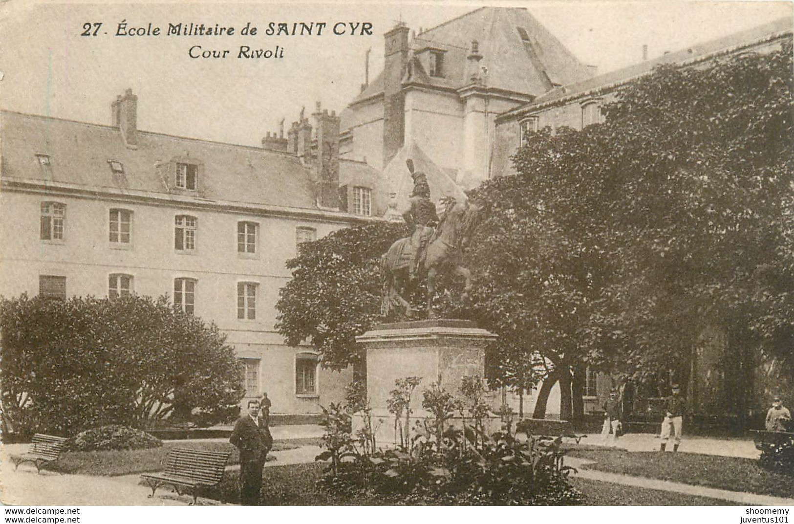 CPA Ecole Militaire De Saint Cyr-Cour Rivoli    L1094 - St. Cyr L'Ecole