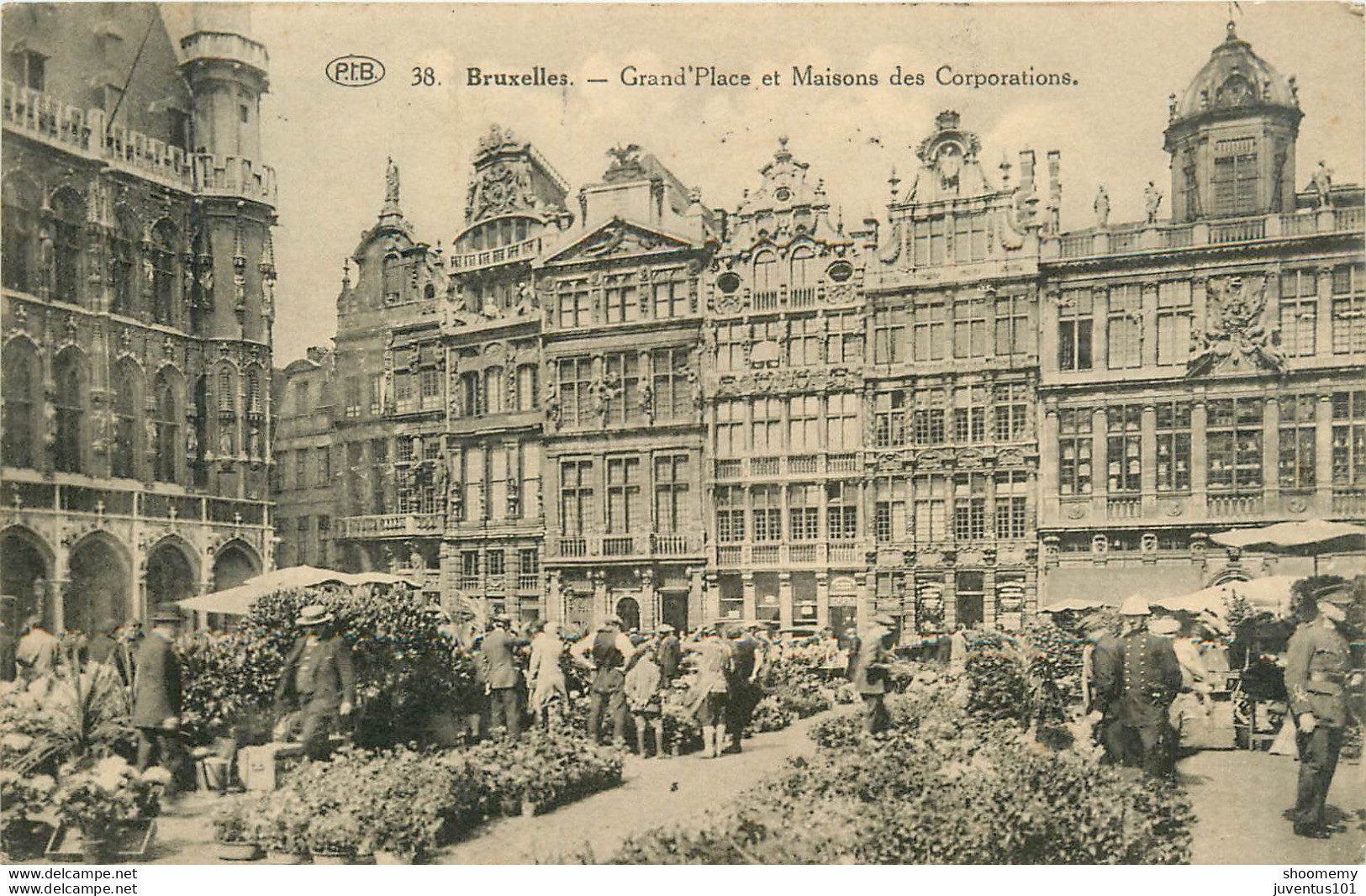 CPA Bruxelles-La Grand'place Et Maisons Des Corporations-Beau Timbre     L1119 - Piazze