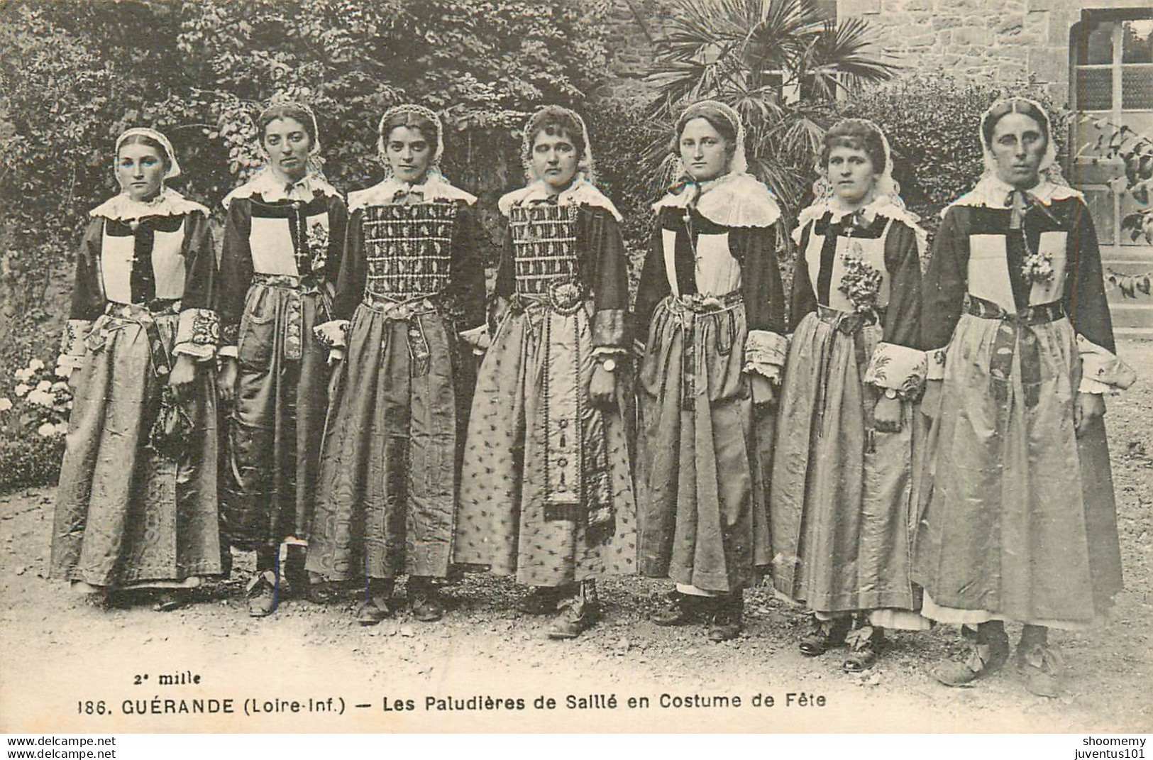 CPA Guérande-Les Paludières De Saillé En Costume De Fête    L1471 - Guérande