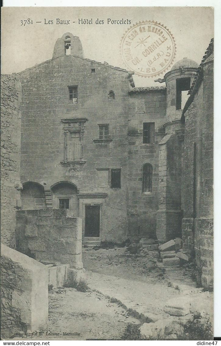 LES BAUX - Hôtel Des Porcelets - Les-Baux-de-Provence