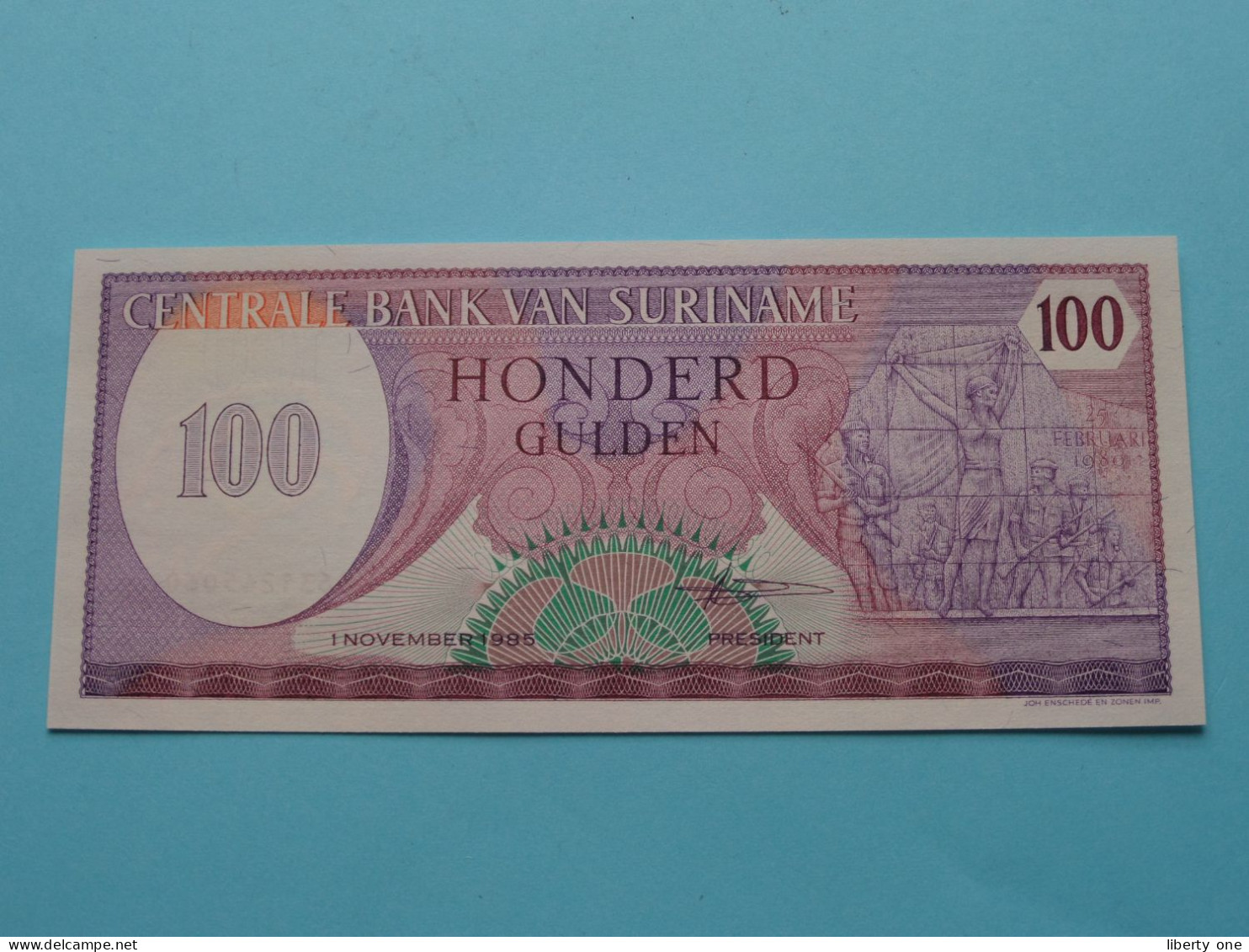 100 Gulden (0631245060) 1 November 1985 > Centrale Bank Van Suriname ( For Grade, Please See Photo ) UNC ! - Surinam