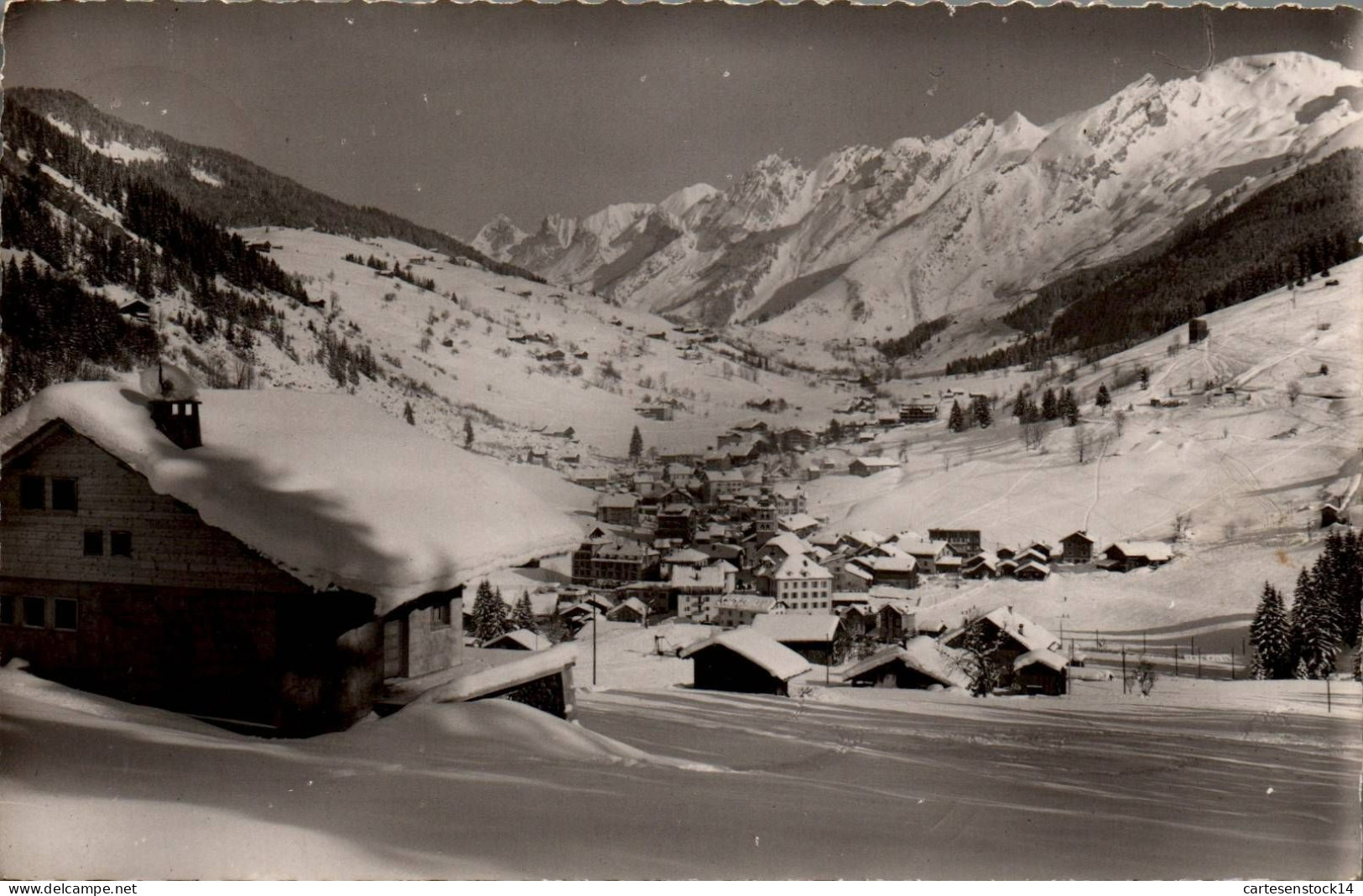 N°2015 W -cpsm La Clusaz -vue Générale- - La Clusaz