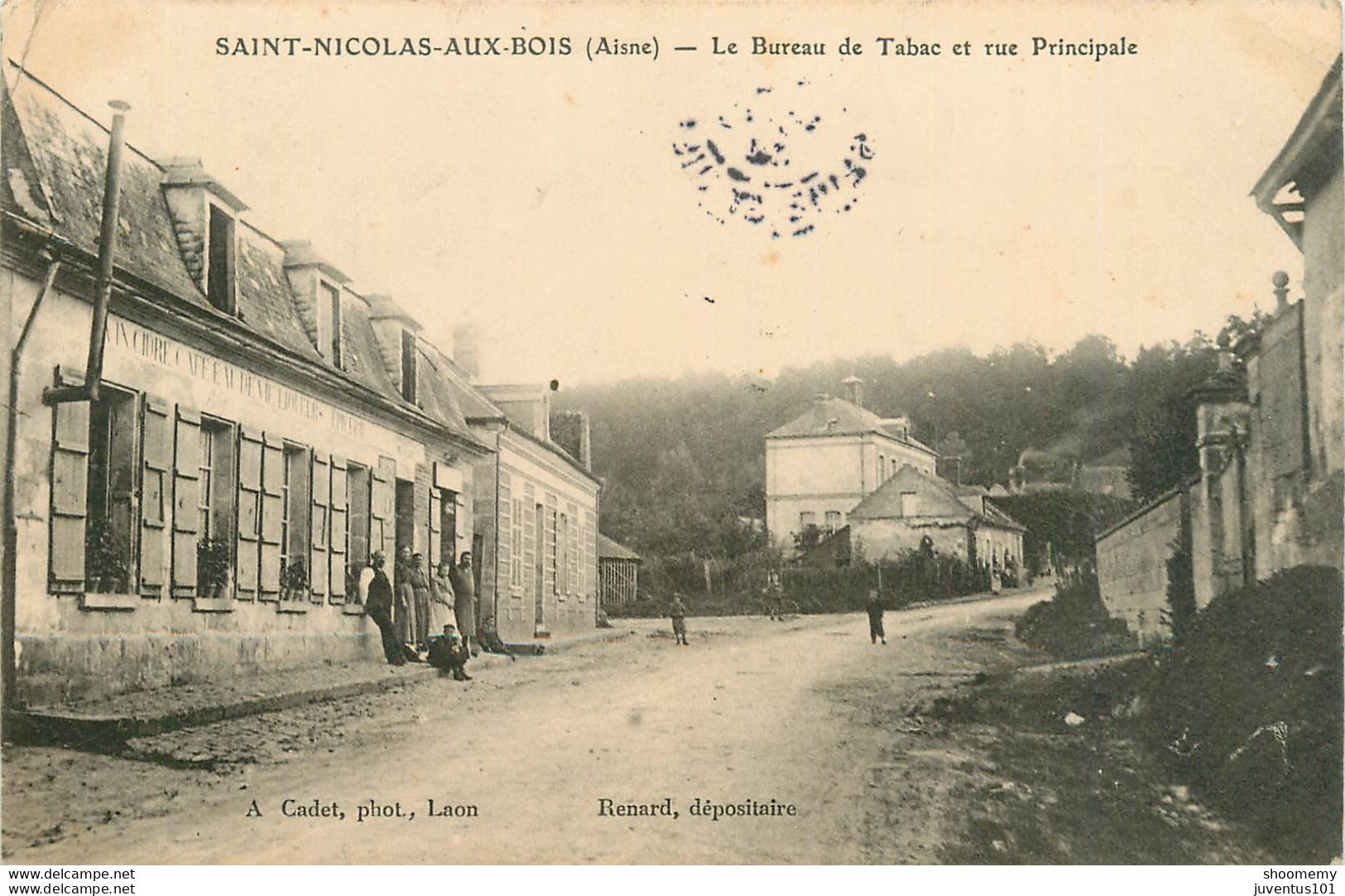 CPA Saint Nicolas Aux Bois-Le Bureau De Tabac Et Rue Principale-Timbre     L1701 - Other & Unclassified