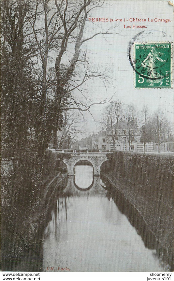 CPA Yerres-Château La Grange-Les Fossés-Timbre    L1706 - Yerres