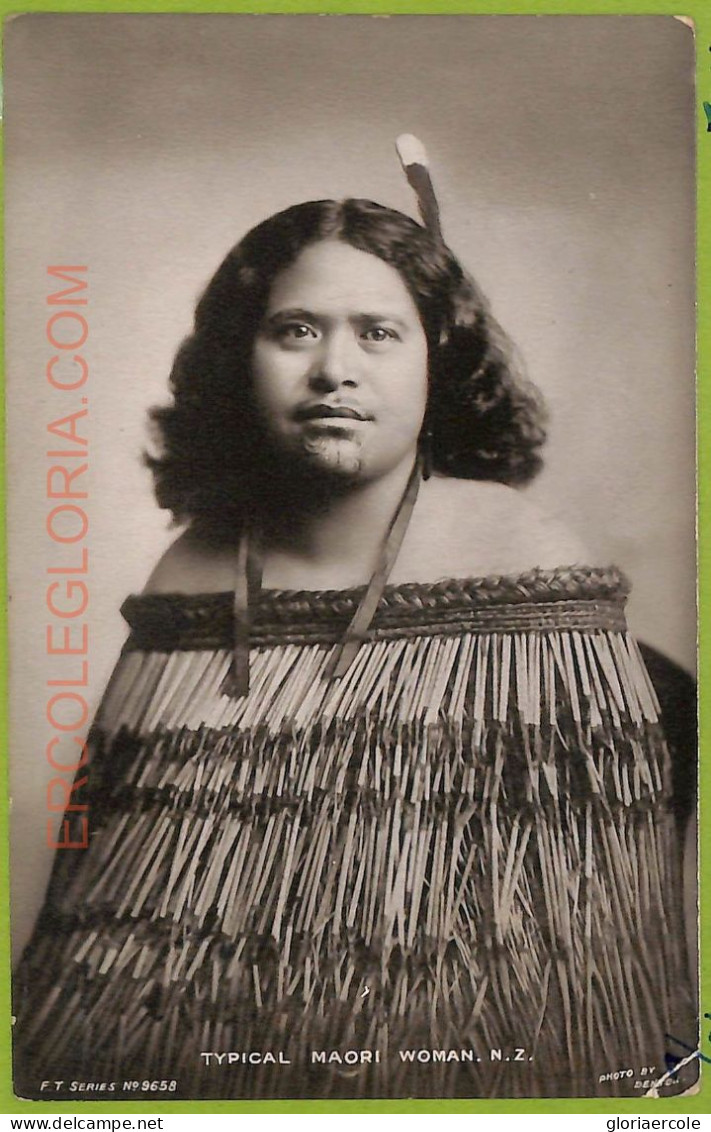 Ae9172 - NEW ZEALAND - VINTAGE POSTCARD - Typical Maori Woman - Costumi - New Zealand