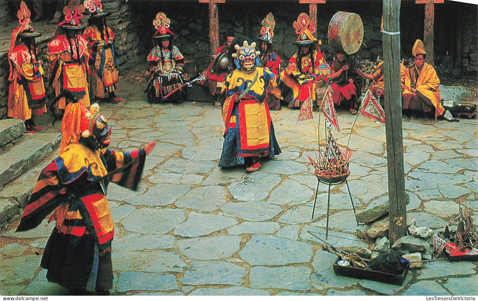 TIBET - Tibetan New Year's Dance - Tyyang Boche Temple - Animé - Danse - Carte Postale - Tibet