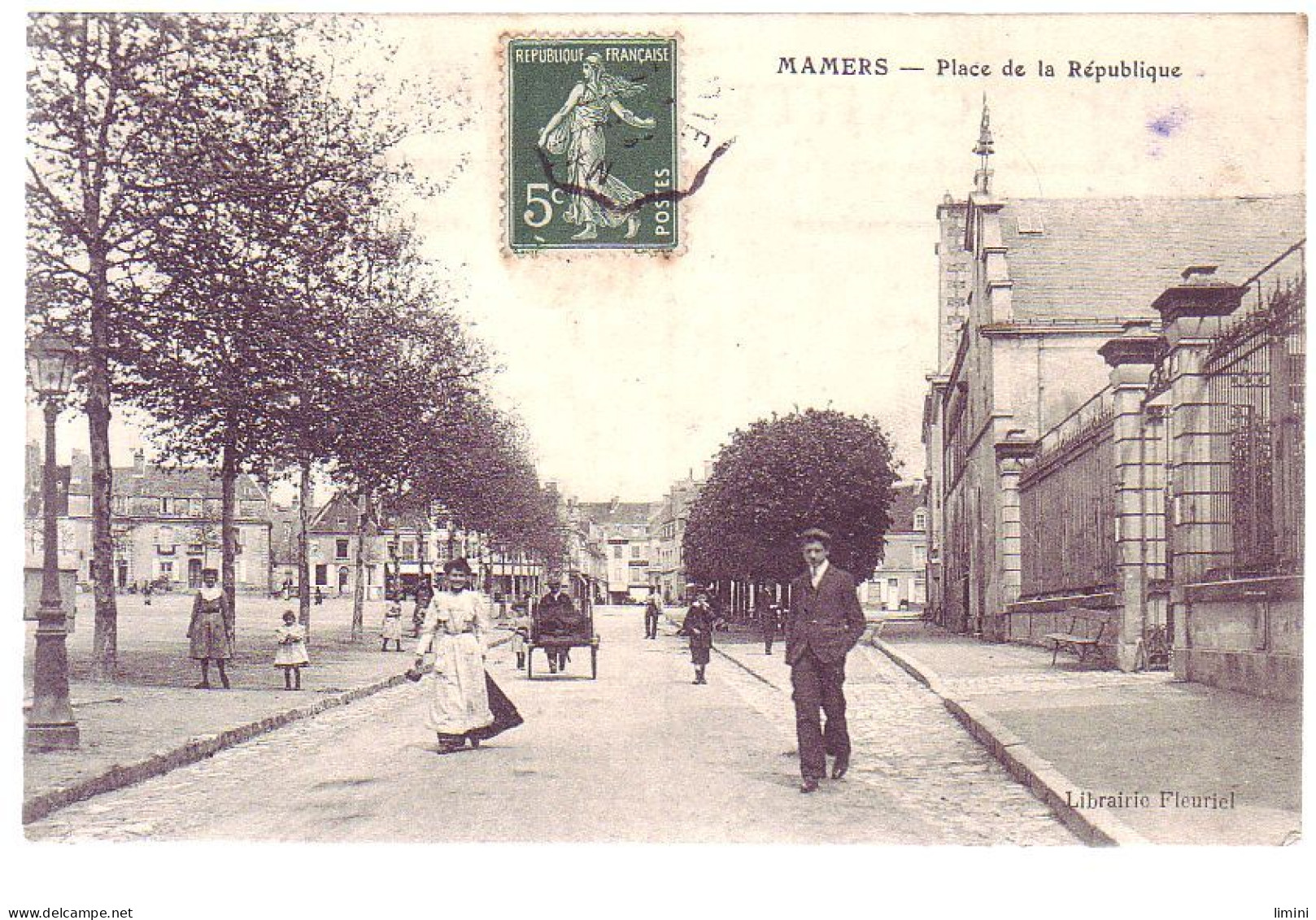 72 - MAMERS - PLACE De La REPUBLIQUE - ANIMÉE - - Mamers