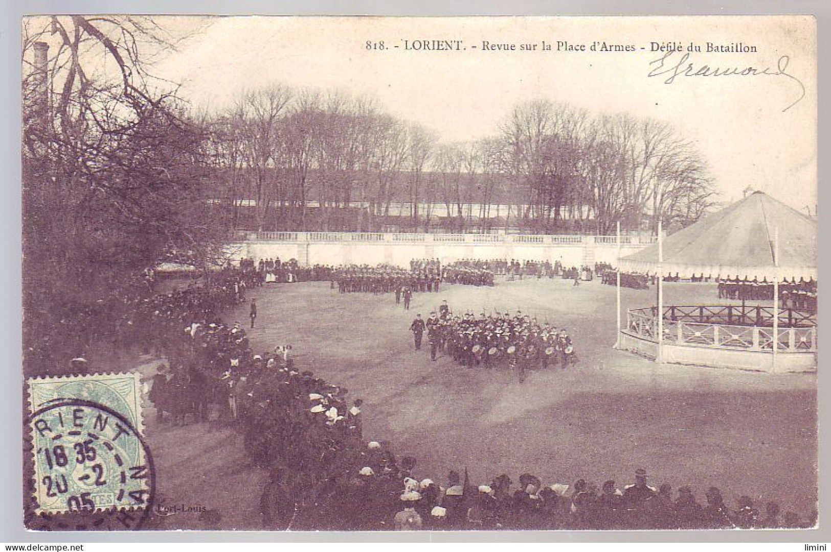 56 - LORIENT - DEFILE Du BATAILLON Sur La PLACE D'ARMES - ANIMÉE - - Lorient