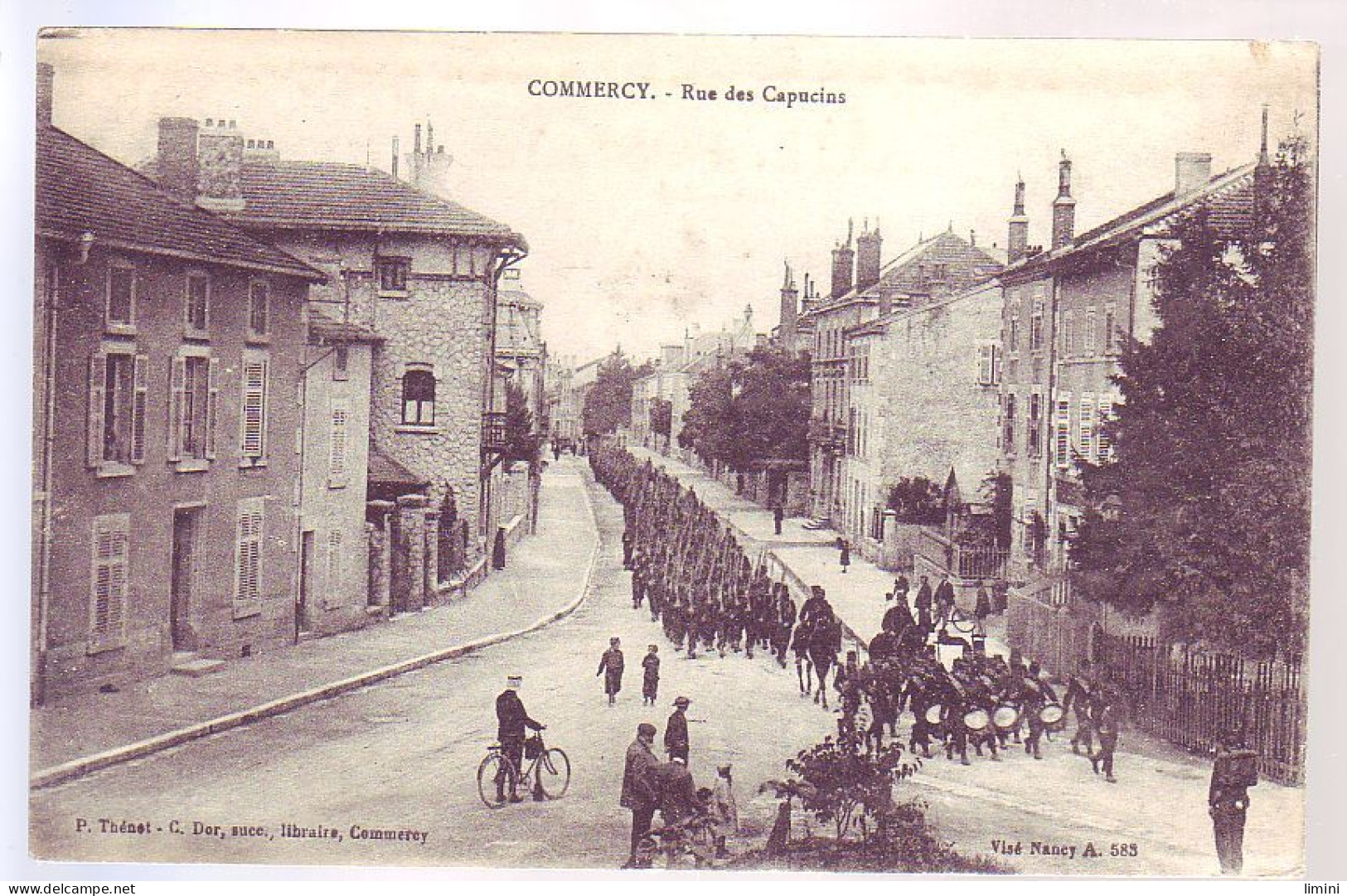 55 - GUERRE 3/18 - COMMERCY - TROUPES RUE Des CAPUCINS - ANIMÉE - - Verdun