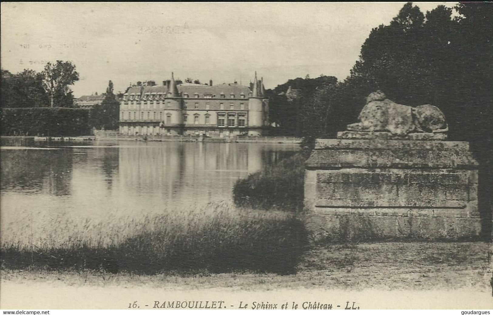 Rambouillet - Le Sphinx Et Le Château - (P) - Rambouillet (Kasteel)