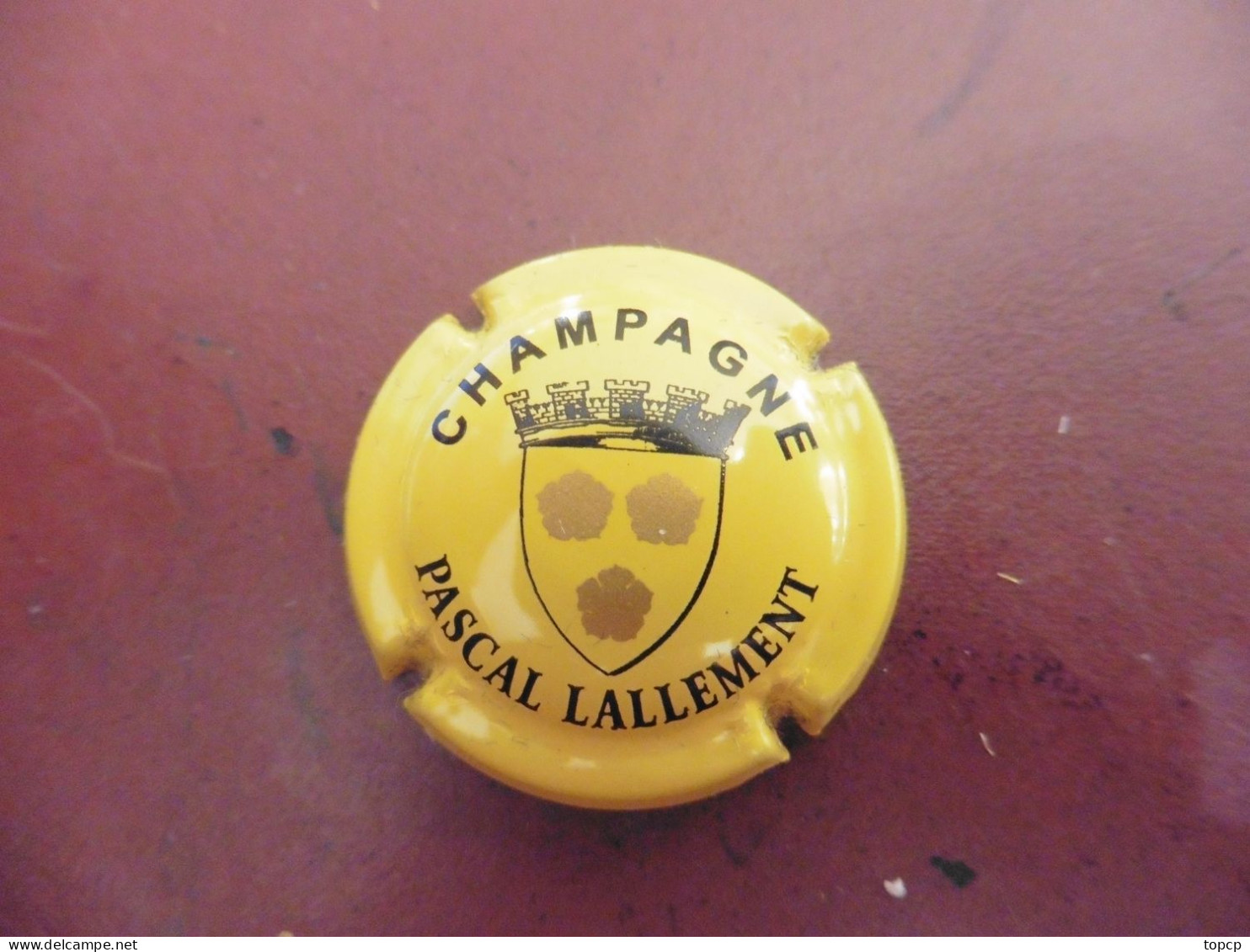 Capsule De Champagne Pascal Lallement écusson Doré - Andere & Zonder Classificatie