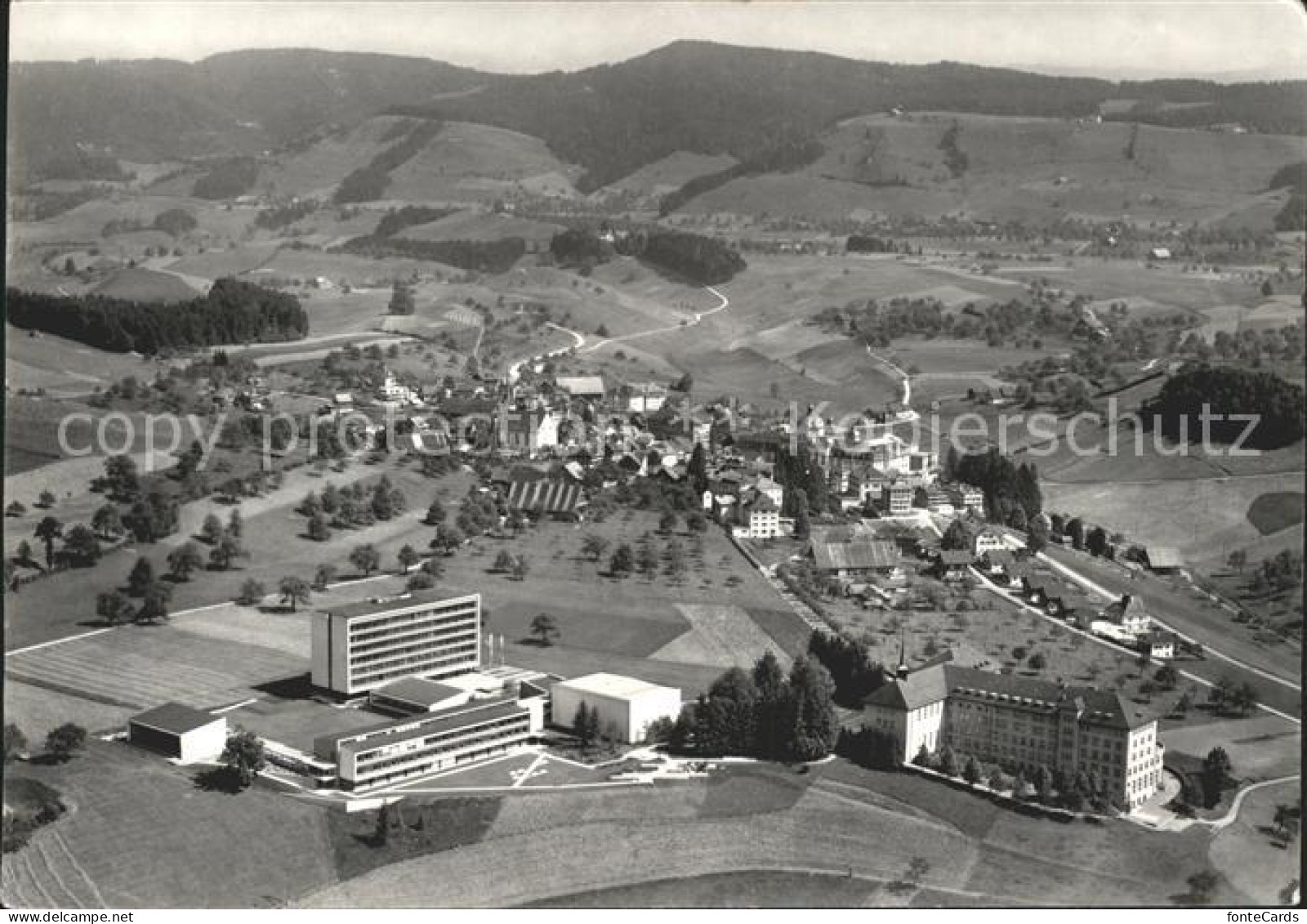 11655026 Menzingen Zug Mit Seminar Und Pensionat Fliegeraufnahme Menzingen Zug - Autres & Non Classés