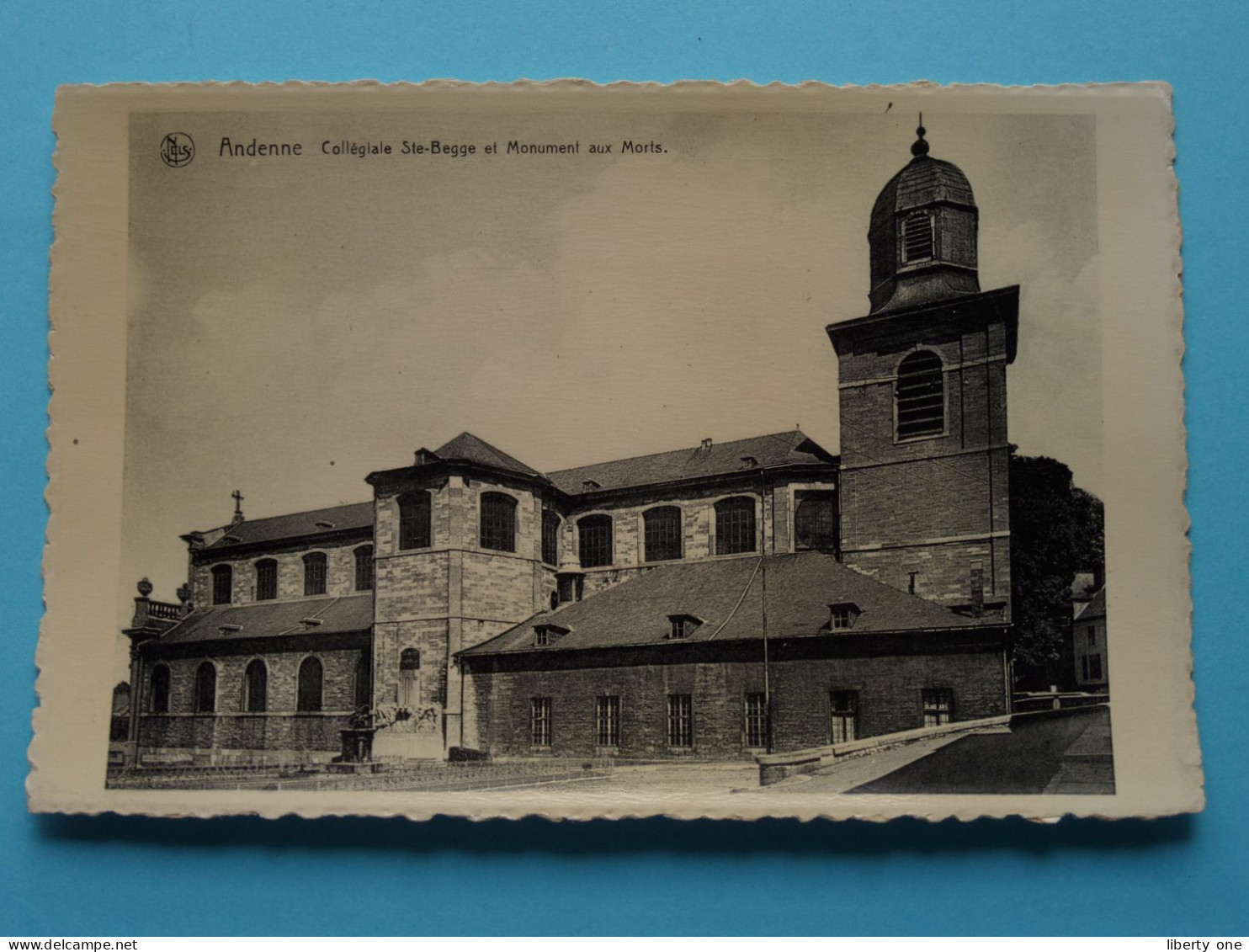 Collégiale Ste.Begge Et Monument Aux Morts > ANDENNE ( Edit.: Derenne  Lib. - S.A.m.) Anno 19?? ( Voir / Zie SCANS ) ! - Andenne