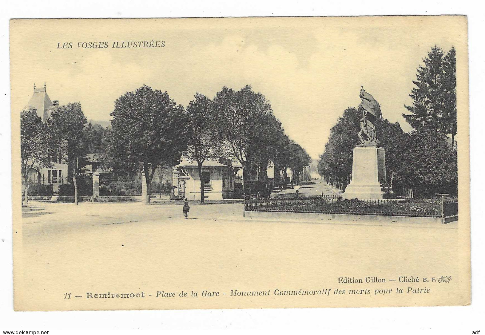 CPA REMIREMONT, PLACE DE LA GARE, MONUMENT COMMEMORATIF DES MORTS POUR LA PATRIE, VOSGES 88 - Remiremont