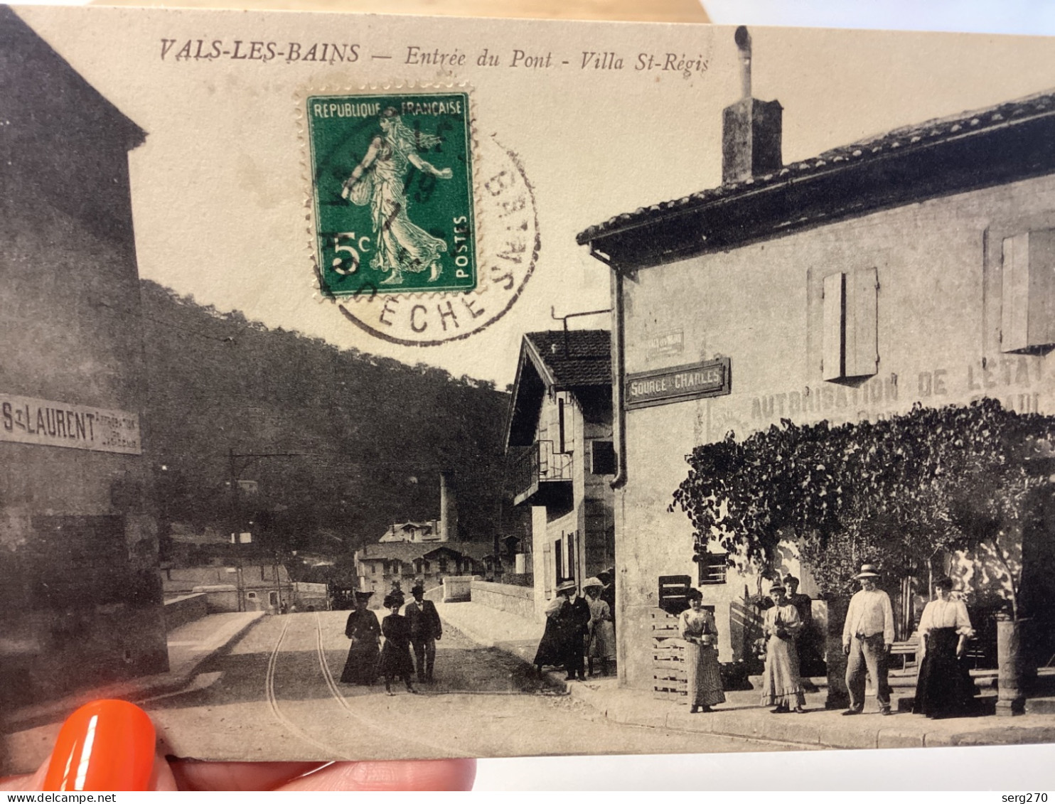 VALS LES BAINS - - VALS LES BAINS 07/  Entrée Du Pont, Villa Saint Régis Carte, Animée, Rare, Publicité, Source Saint-La - Vals Les Bains