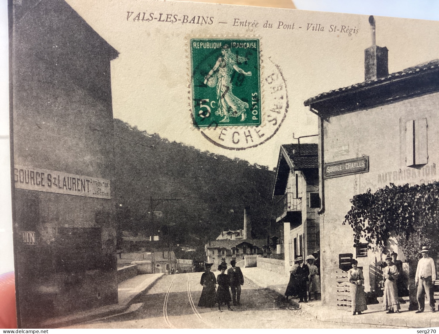 VALS LES BAINS - - VALS LES BAINS 07/  Entrée Du Pont, Villa Saint Régis Carte, Animée, Rare, Publicité, Source Saint-La - Vals Les Bains